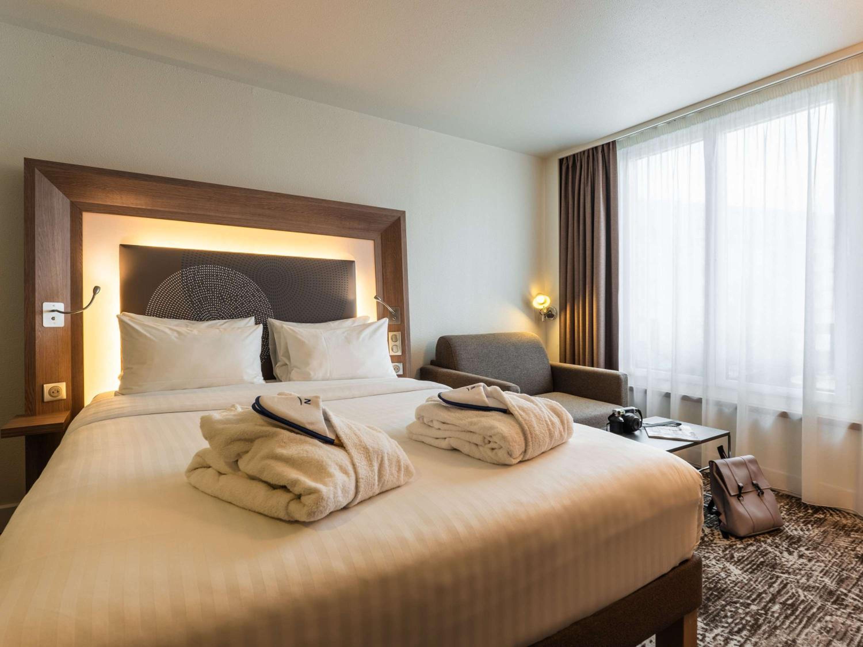 Executive Triple Room with Queen Size Bed and Single Sofa Bed - Photo 11
