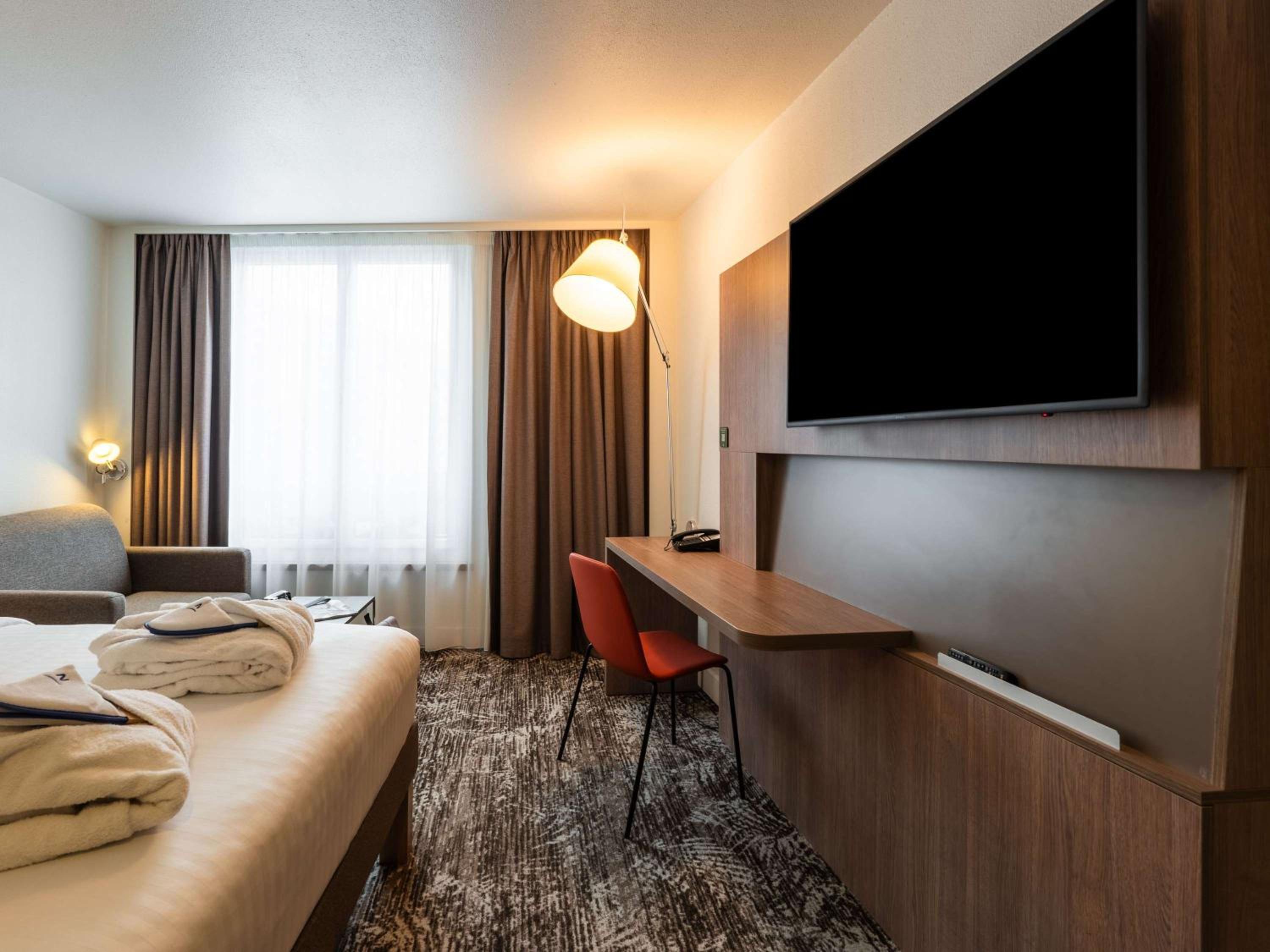 Executive Triple Room with Queen Size Bed and Single Sofa Bed - Photo 6