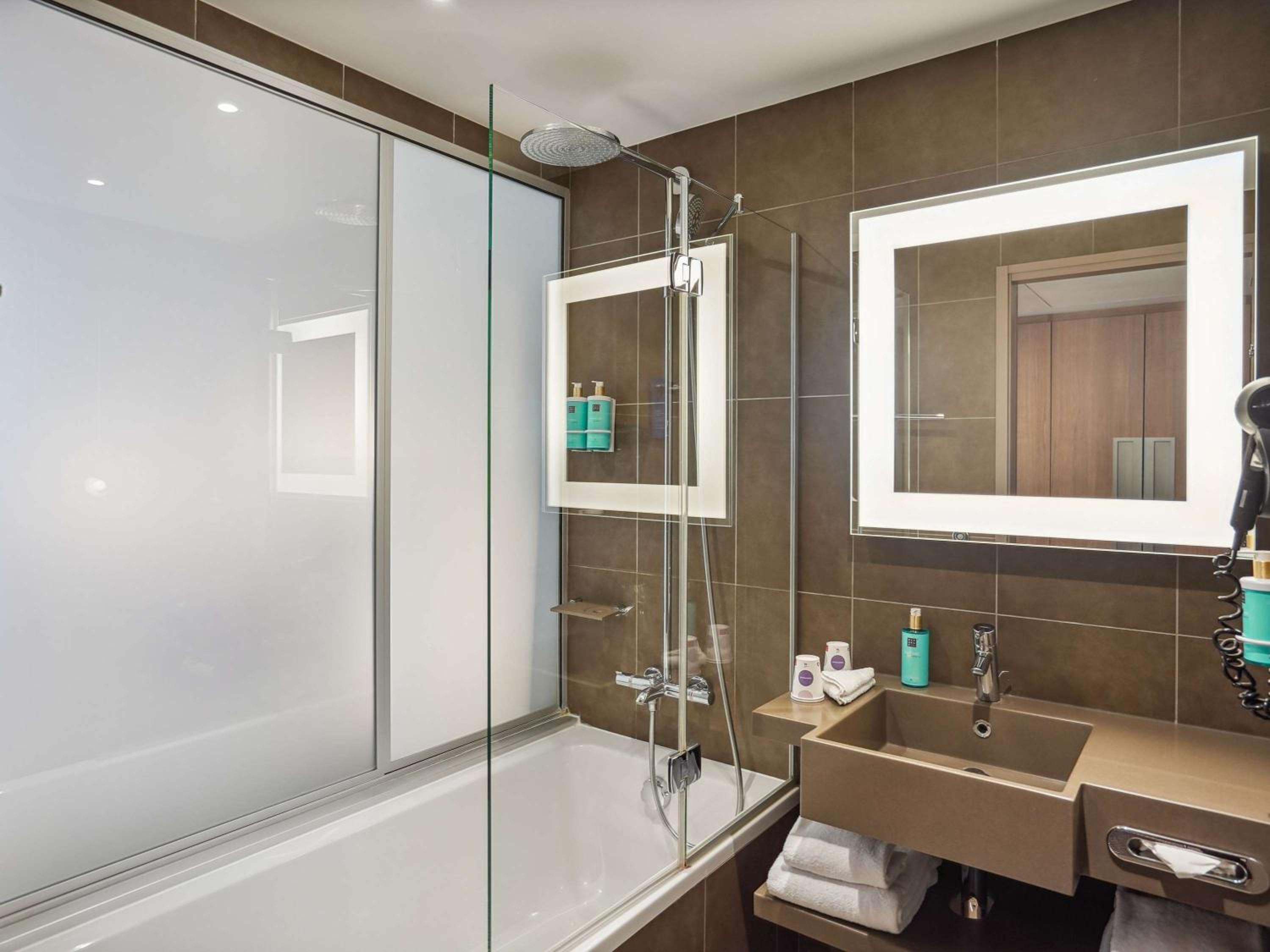Executive double Room with Queen Size Bed - Photo 12