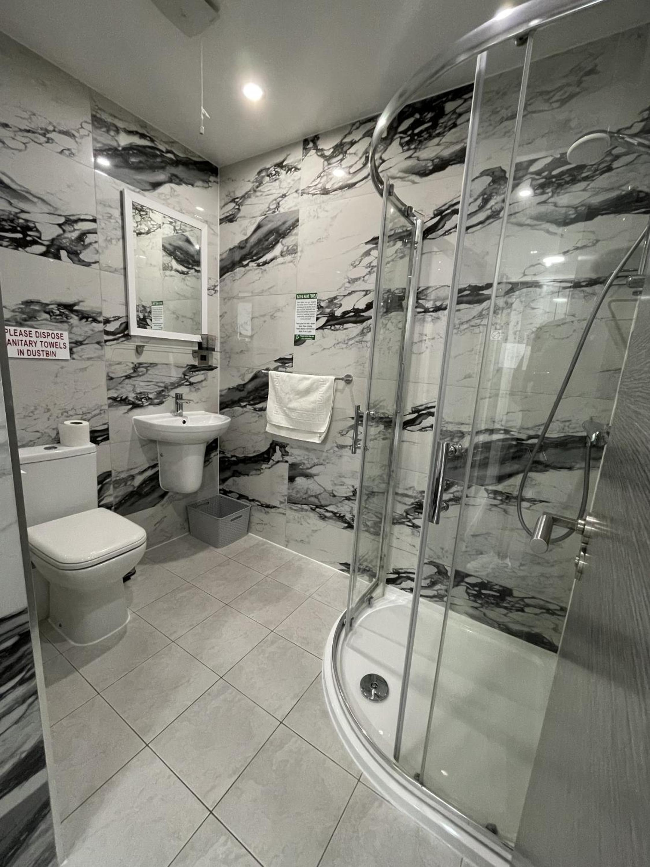 Deluxe Double or Twin Room - Photo 2