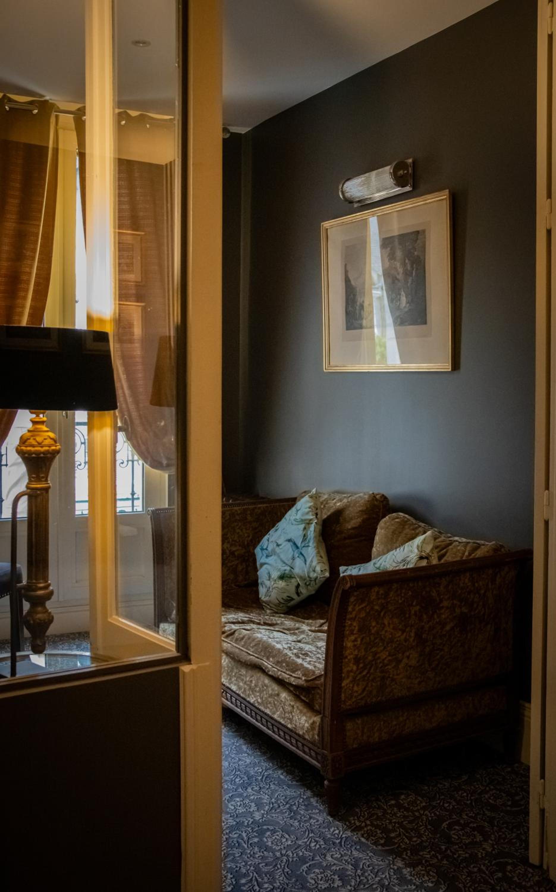 Executive King Room - Non-Smoking - Photo 1