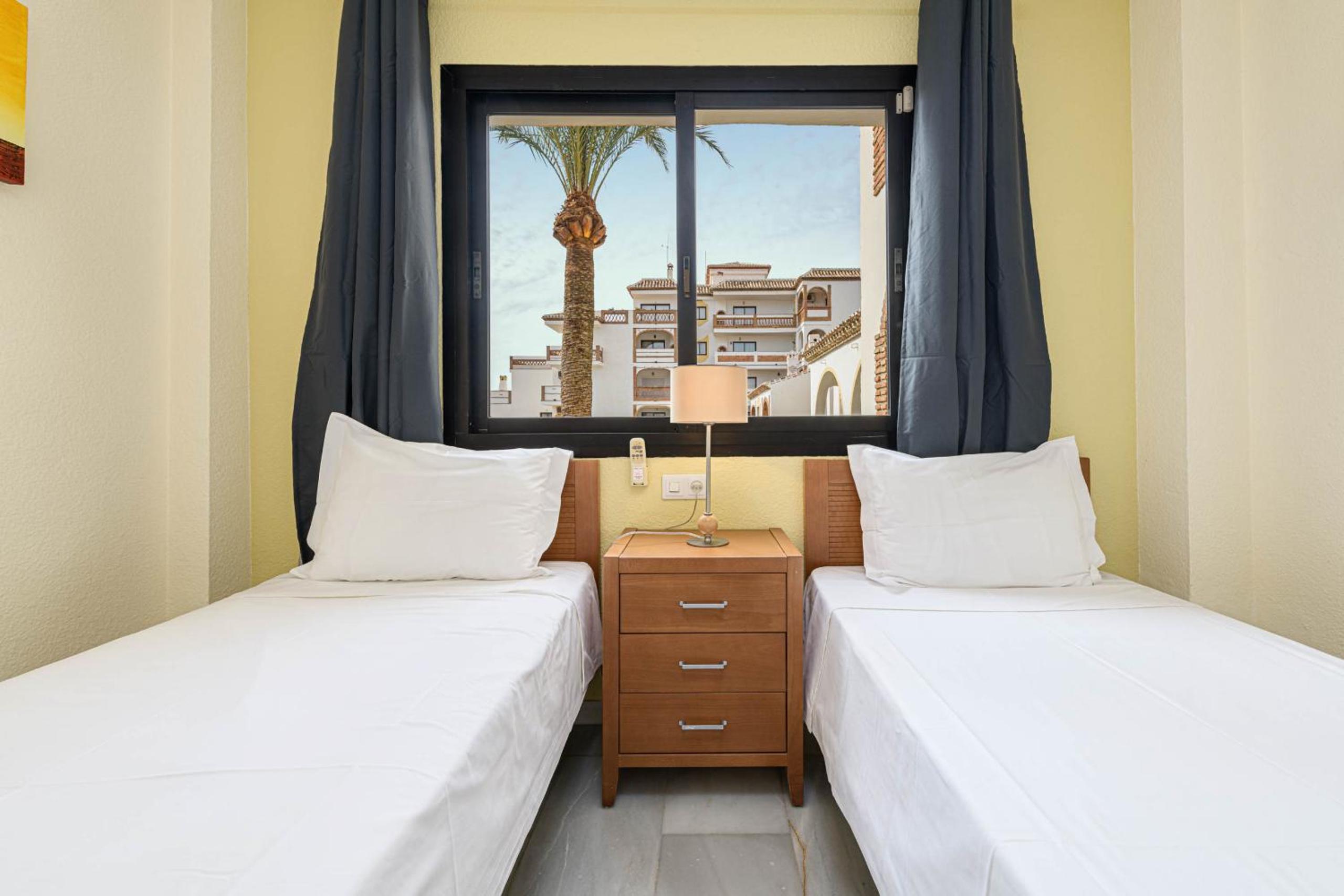 Two-Bedroom Apartment with Balcony photo 2