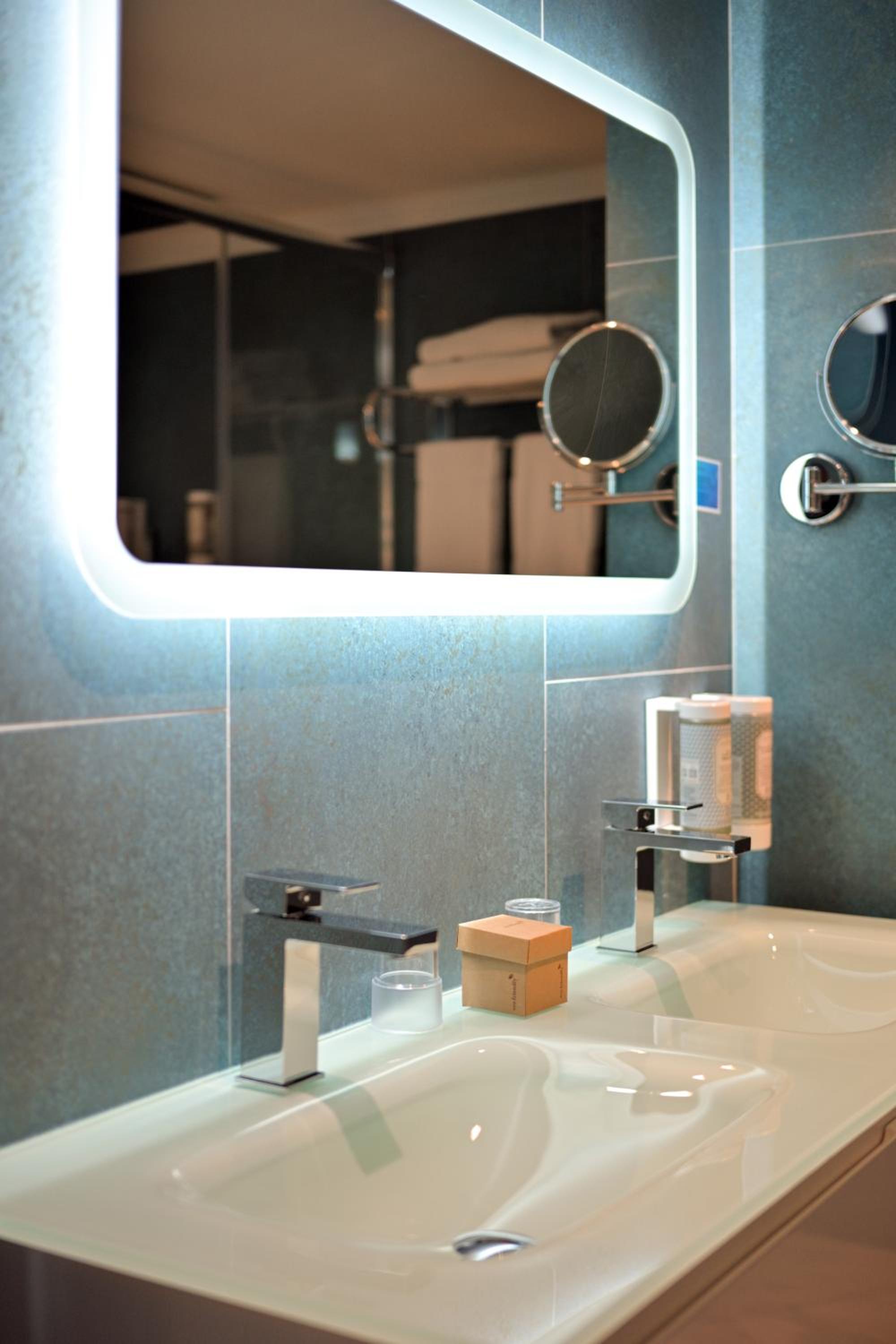 Deluxe Suite - Photo 2