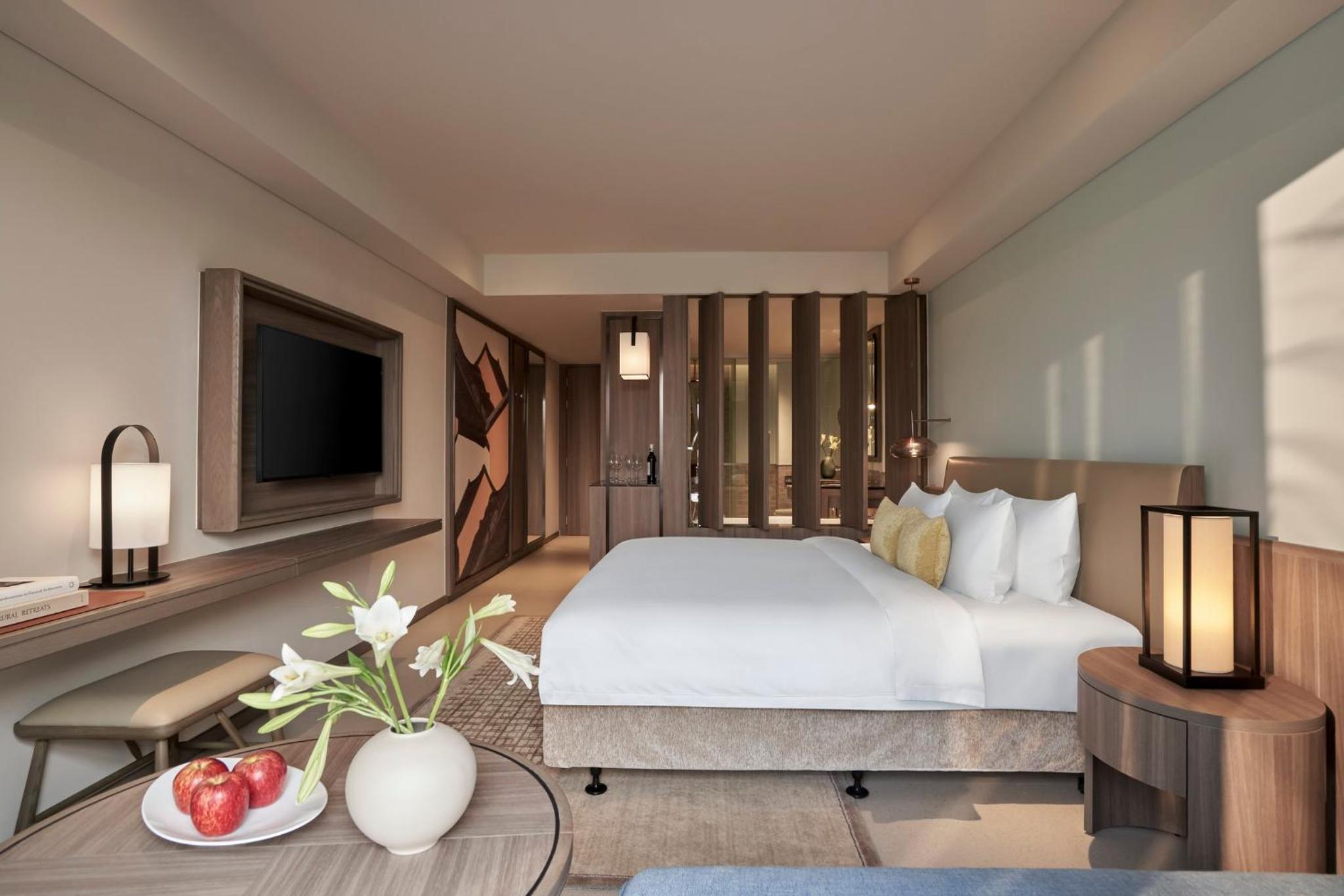 Deluxe King Room - Photo 4