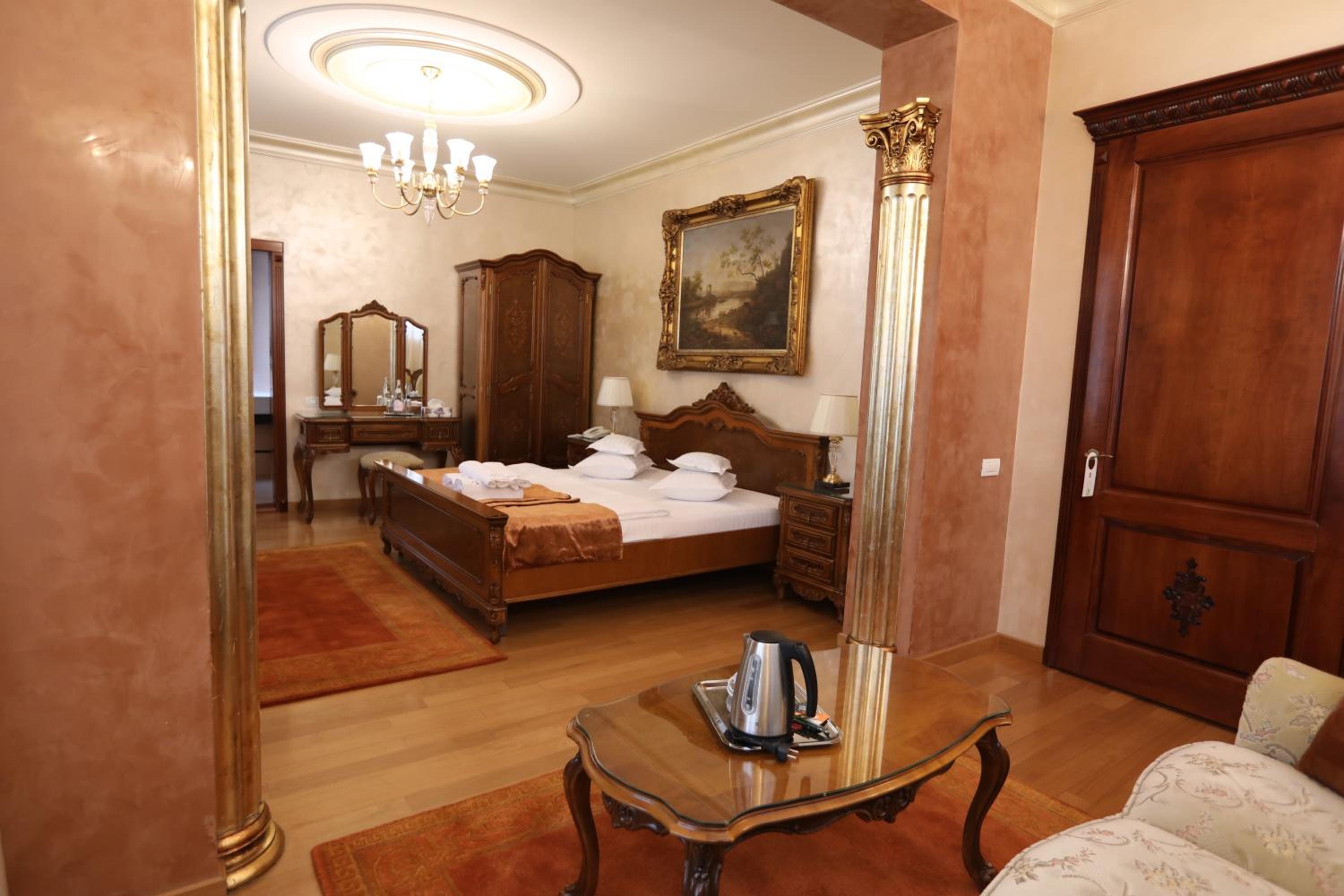 Junior Suite - Photo 1