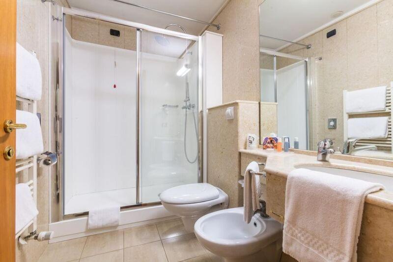 Standard Double Room - Photo 2