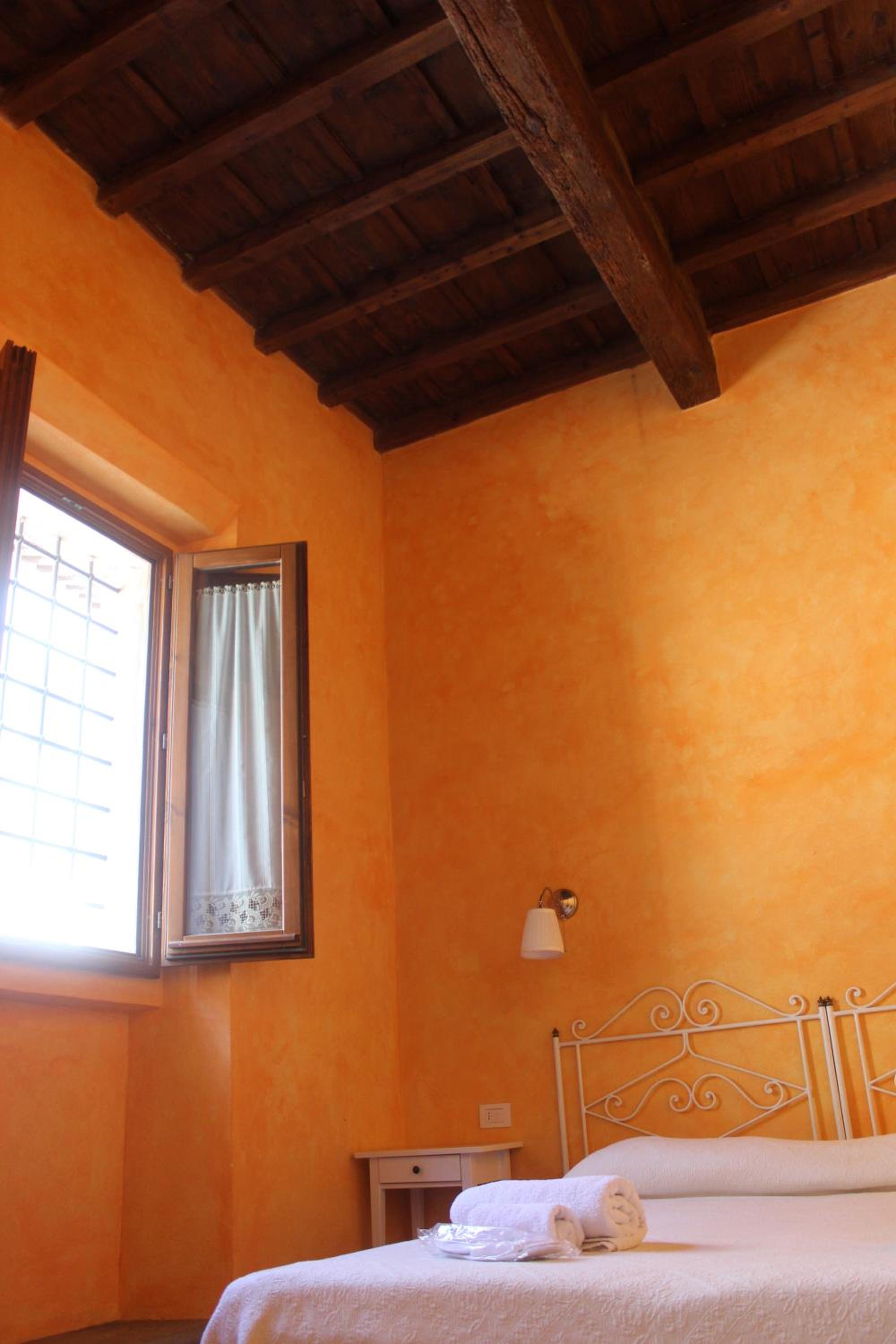 Double or Twin Room with Private Bathroom photo 2