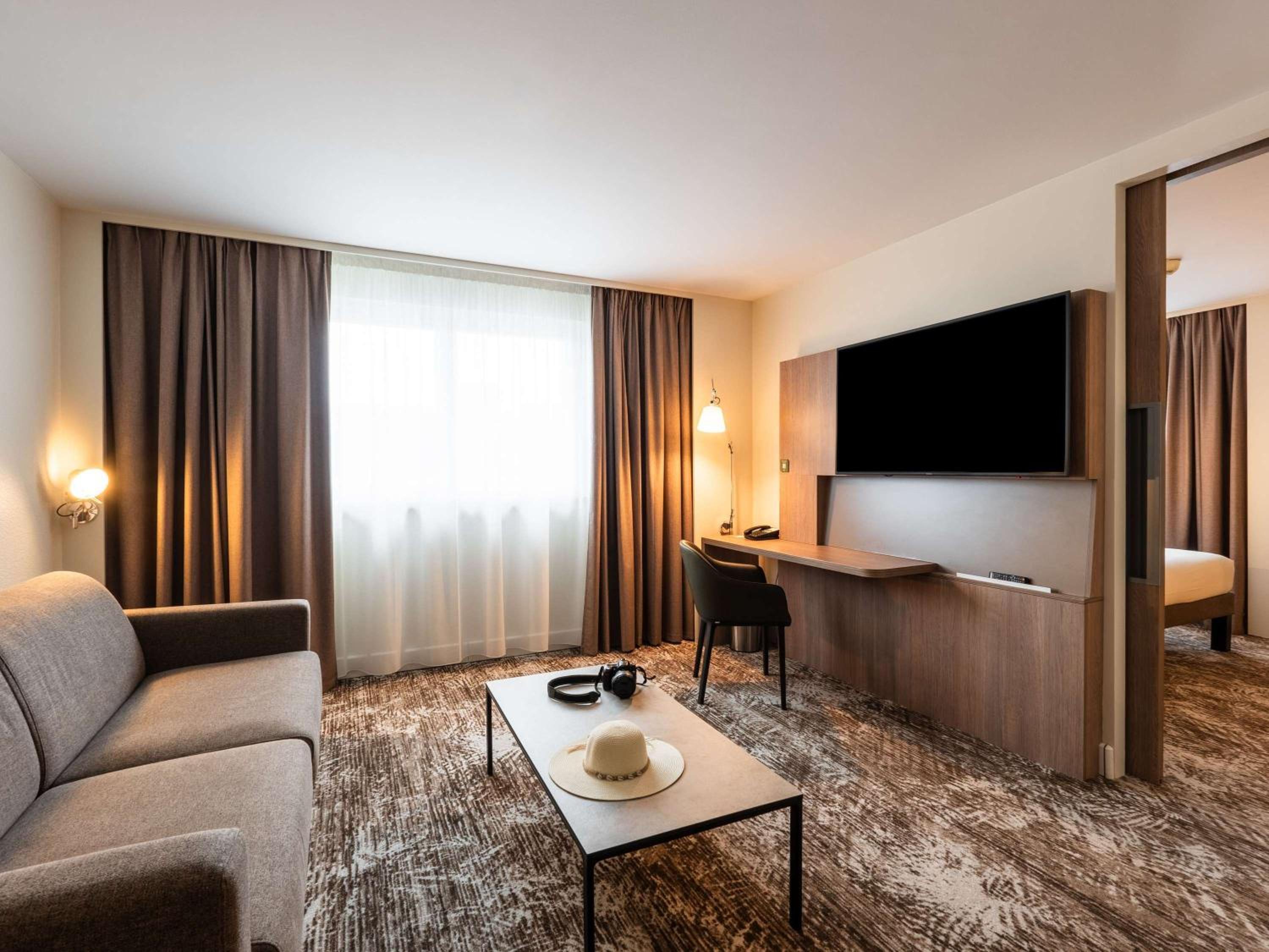 Suite with King Bed and lounge