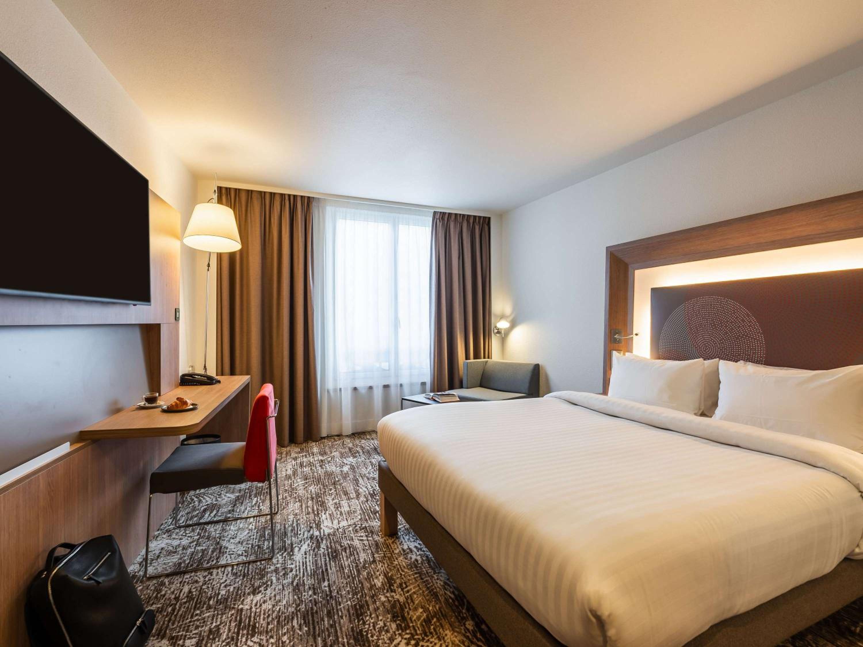 Executive double Room with Queen Size Bed - Photo 1