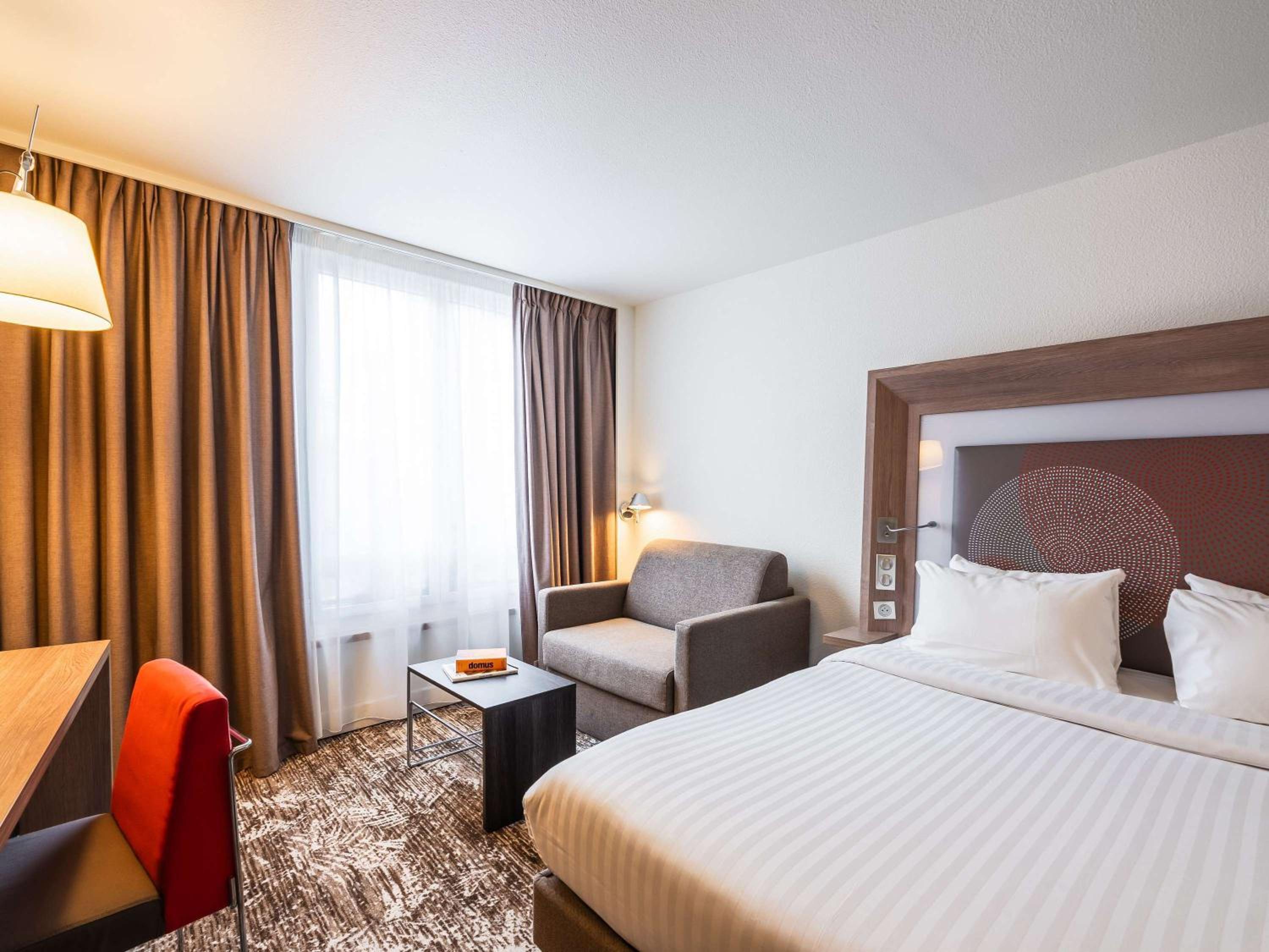 Executive Triple Room with Queen Size Bed and Single Sofa Bed - Photo 14