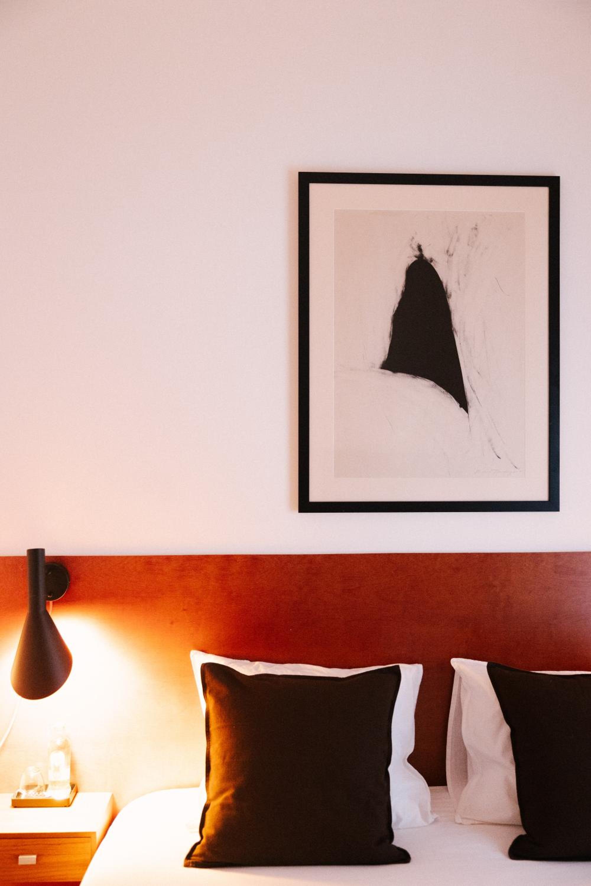 Deluxe King Suite photo 2