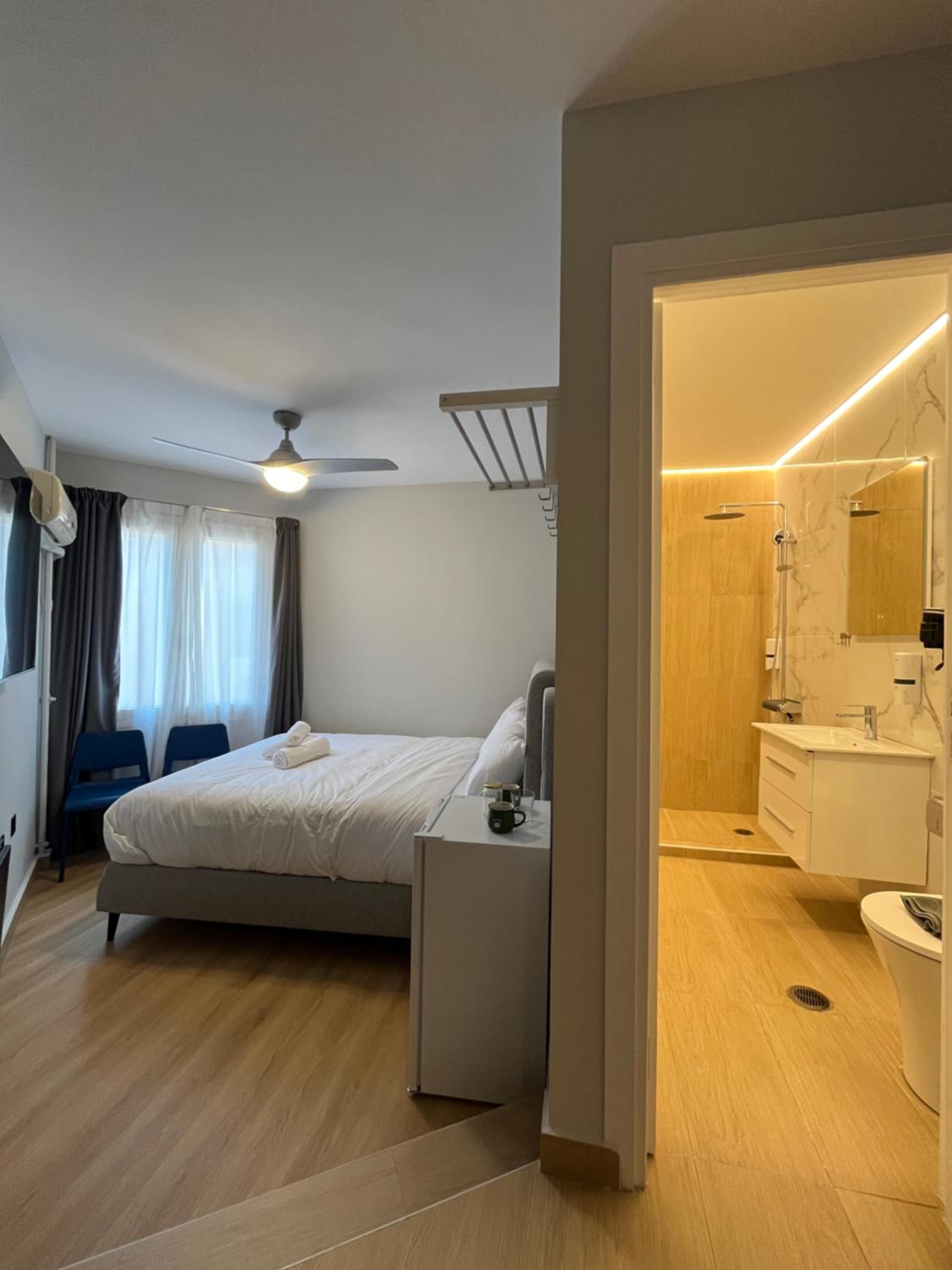 One-Bedroom Apartment