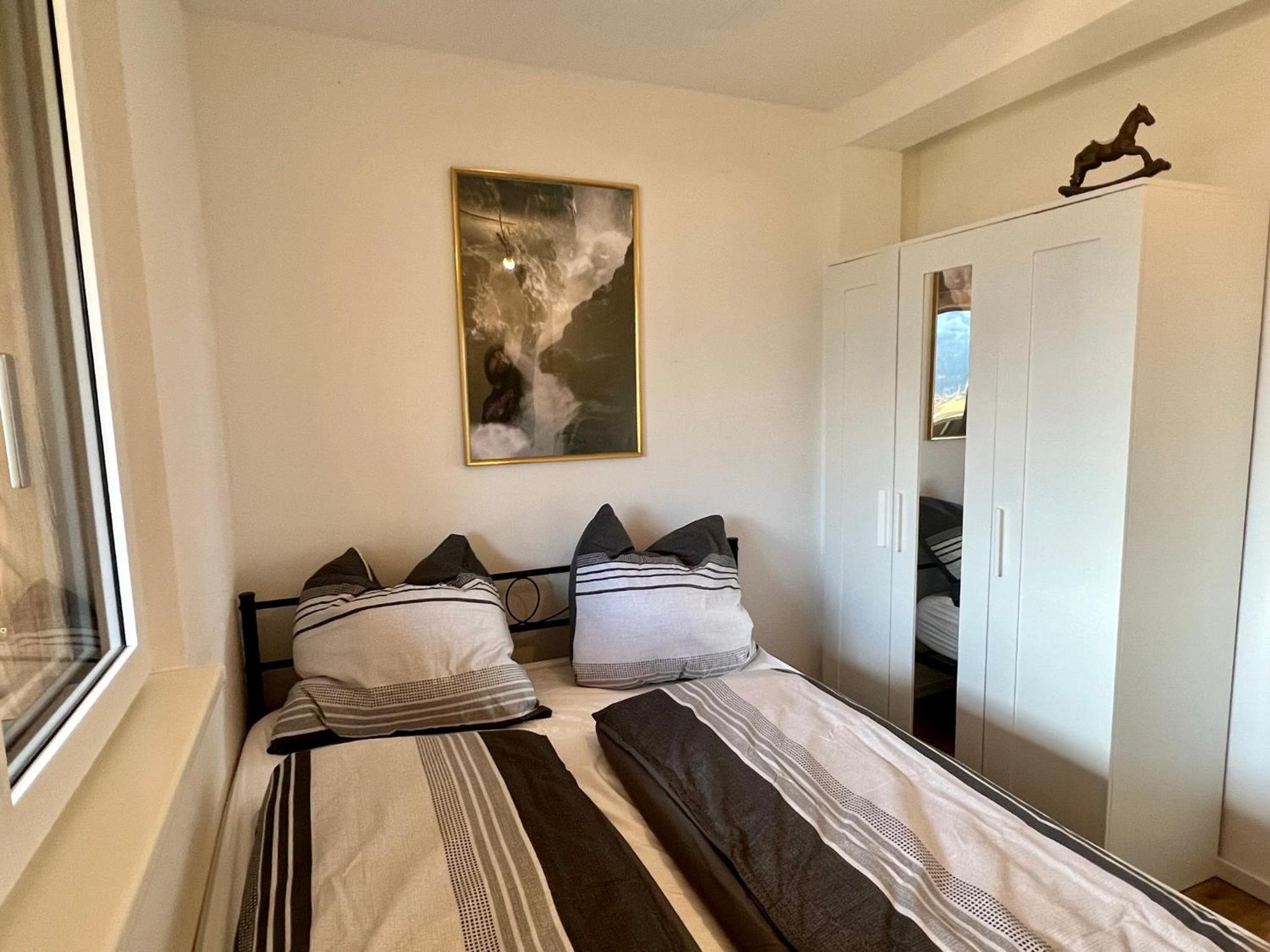 One-Bedroom Apartment photo 1