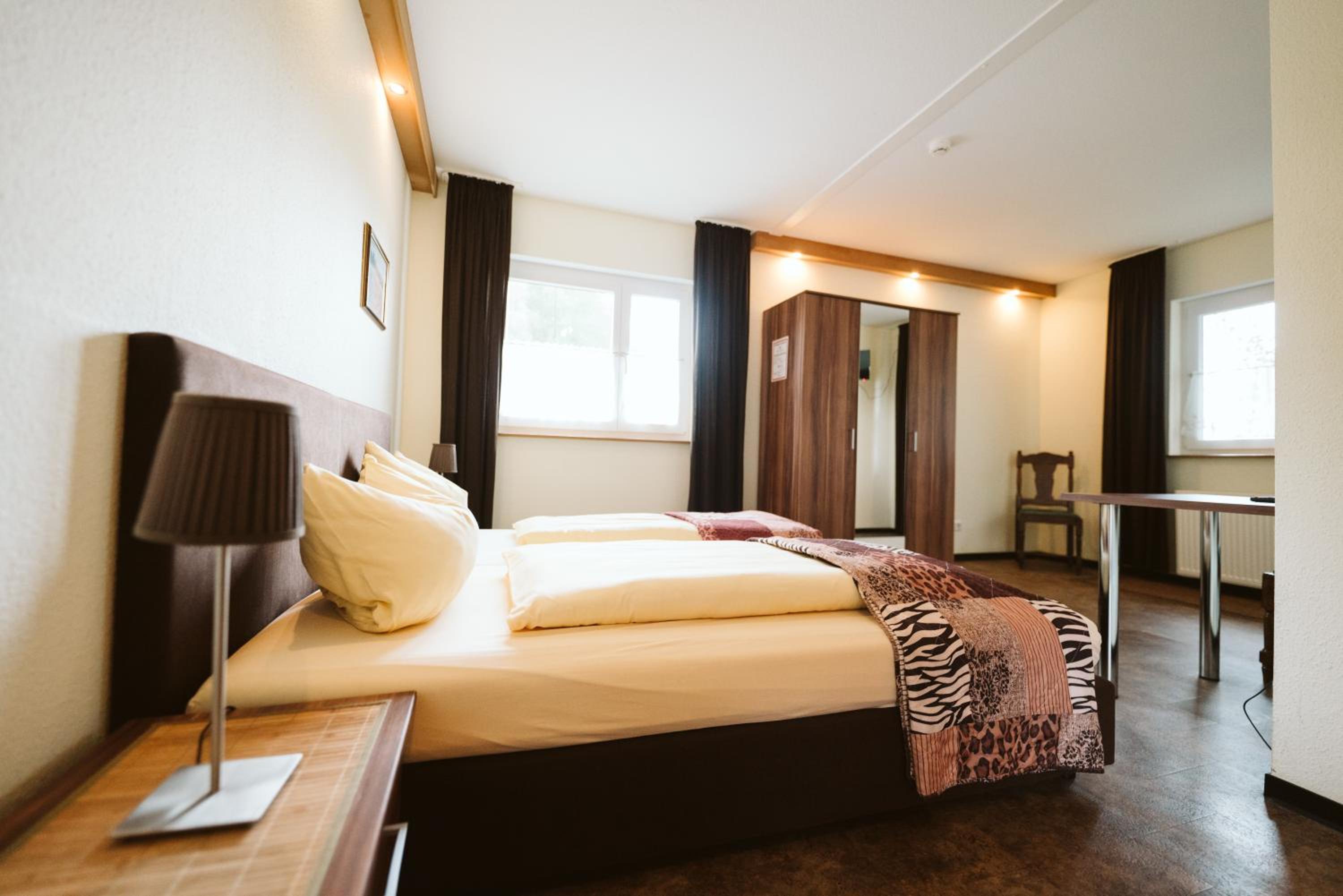 Double Room with Private Bathroom photo 1
