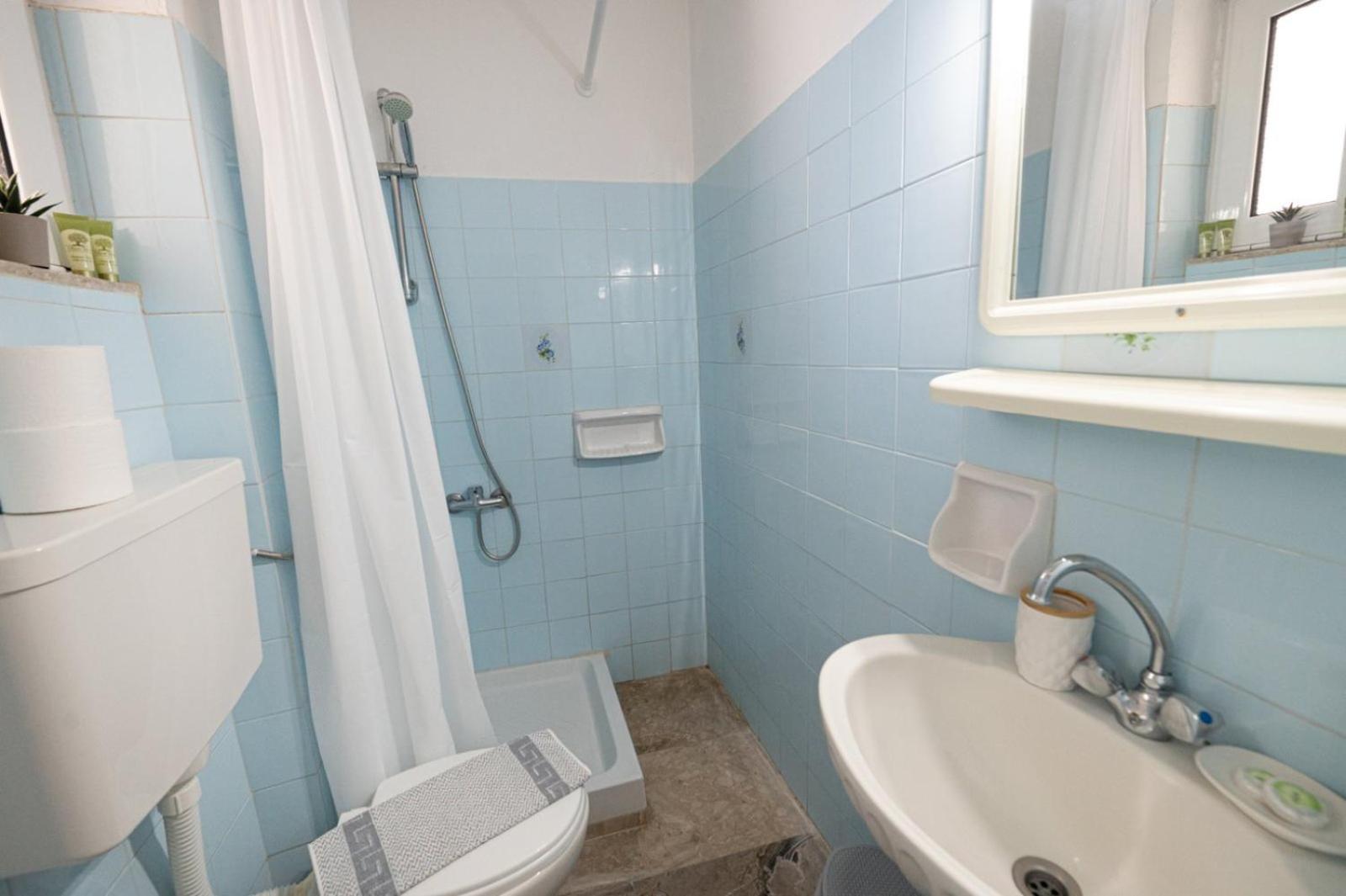 Double Room with Balcony and Sea View photo 2