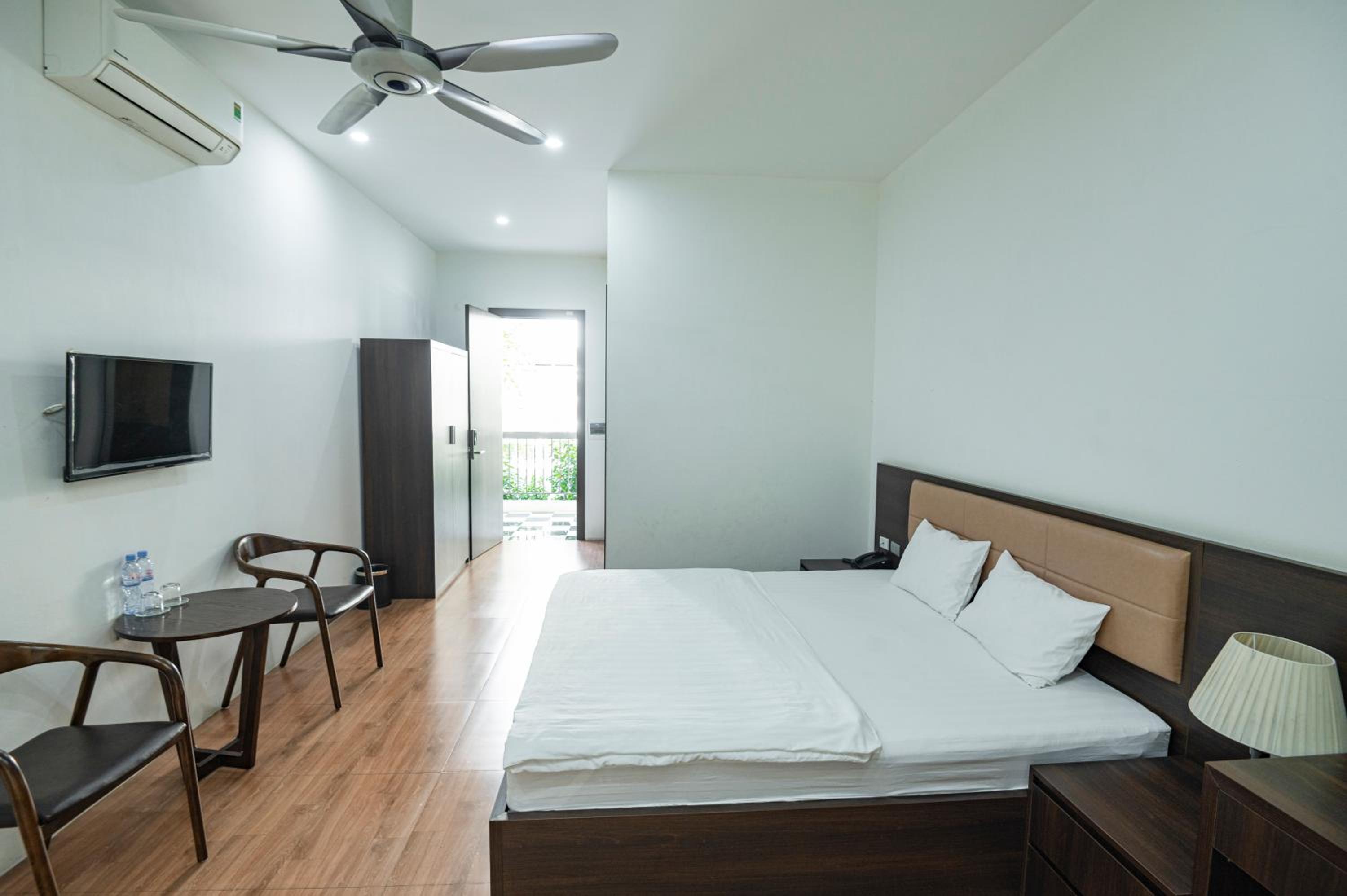 Queen Room with Garden View photo 3