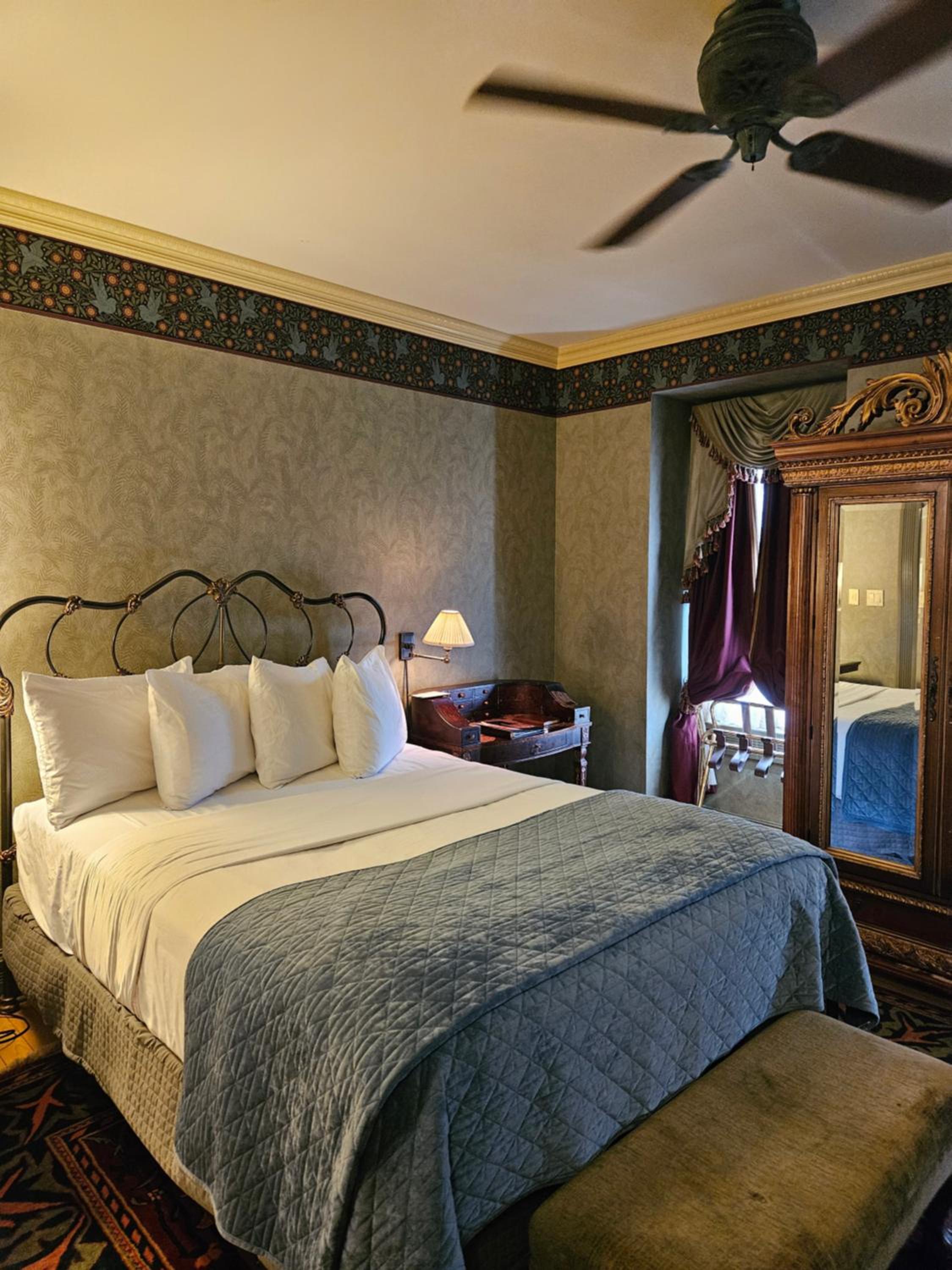Queen Deluxe Room photo 3