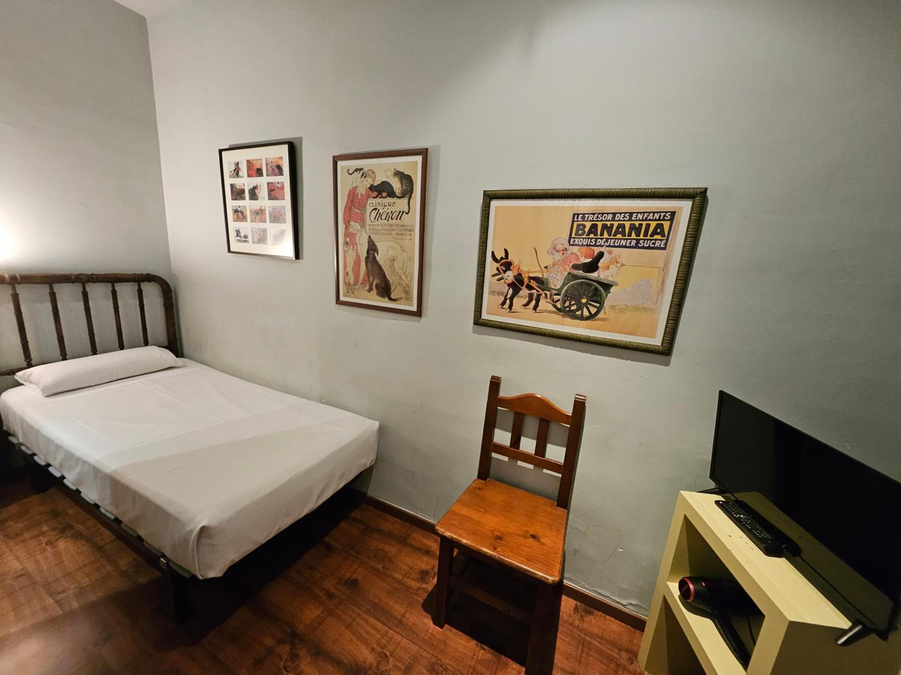 Single Room with Balcony photo 1