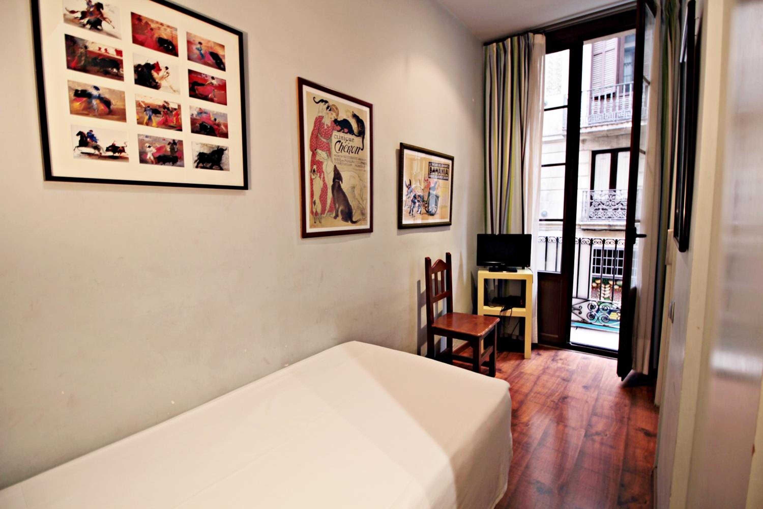 Single Room with Balcony photo 2