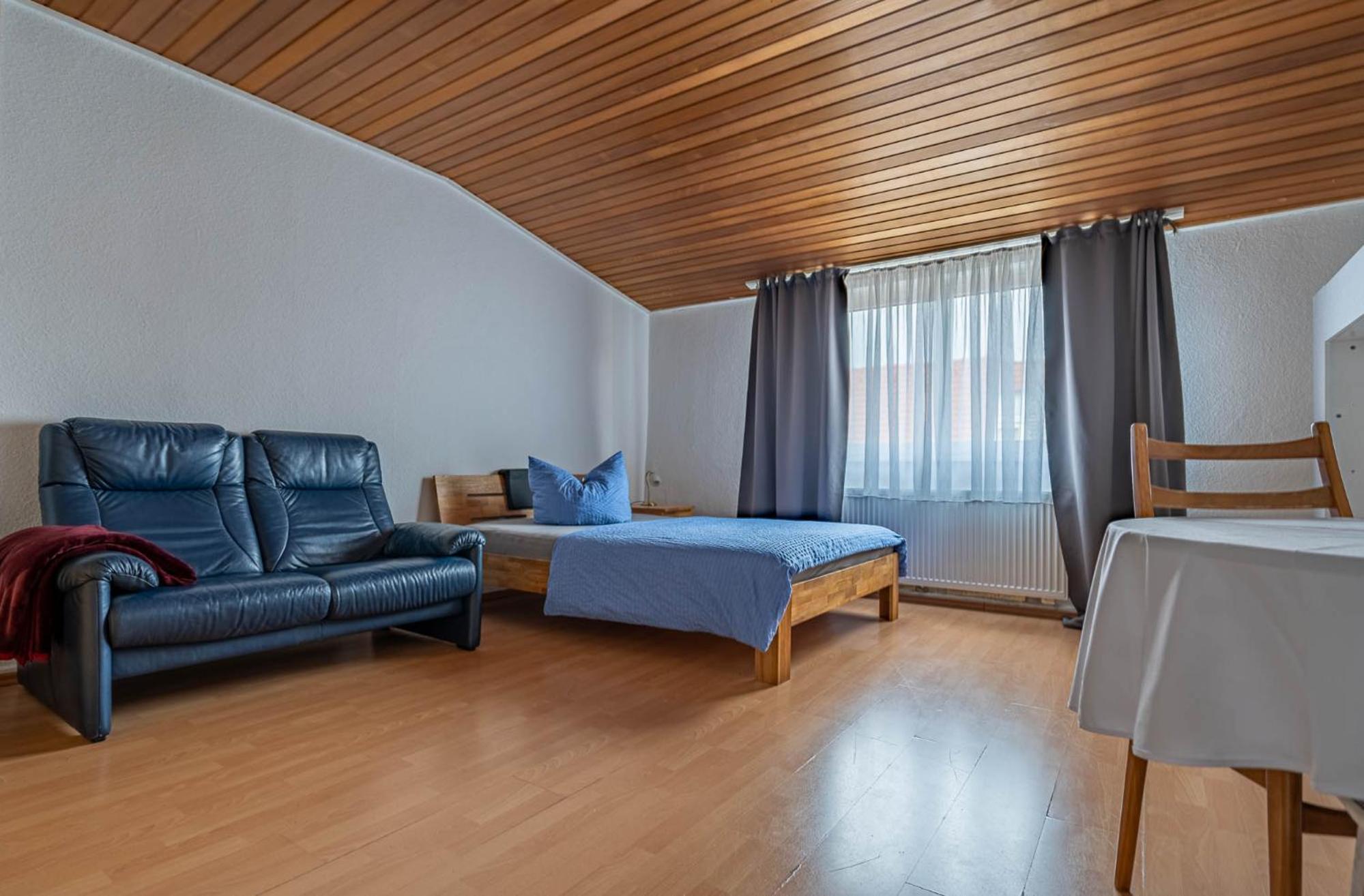 Budget Double Room photo 3