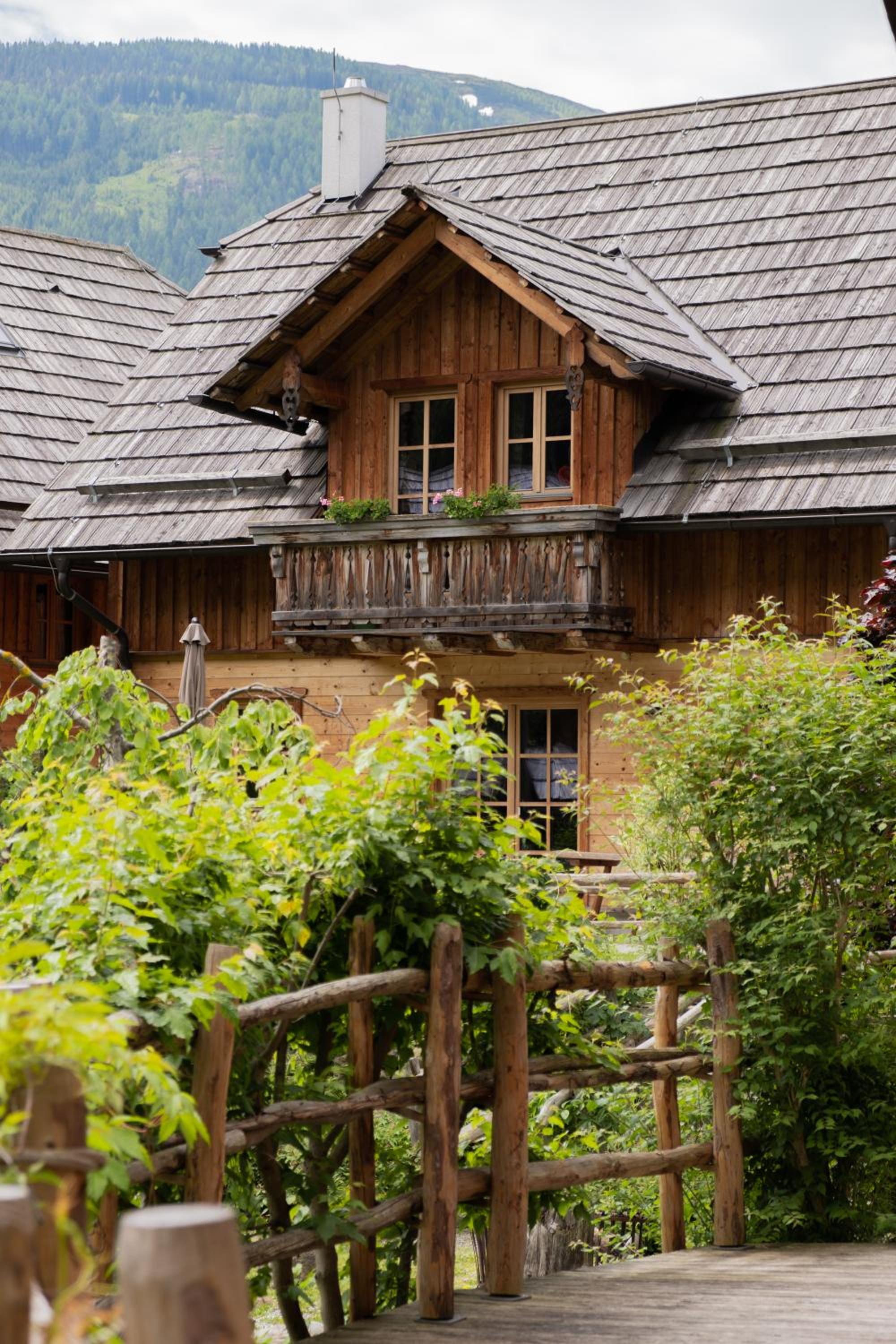 Three-Bedroom Chalet photo 2
