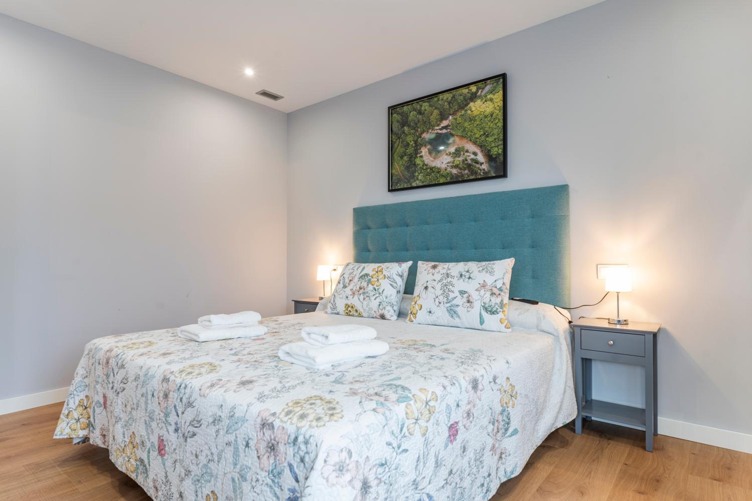 One-Bedroom Apartment with Garden photo 2