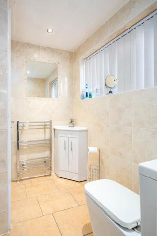 Twin Room with Shower