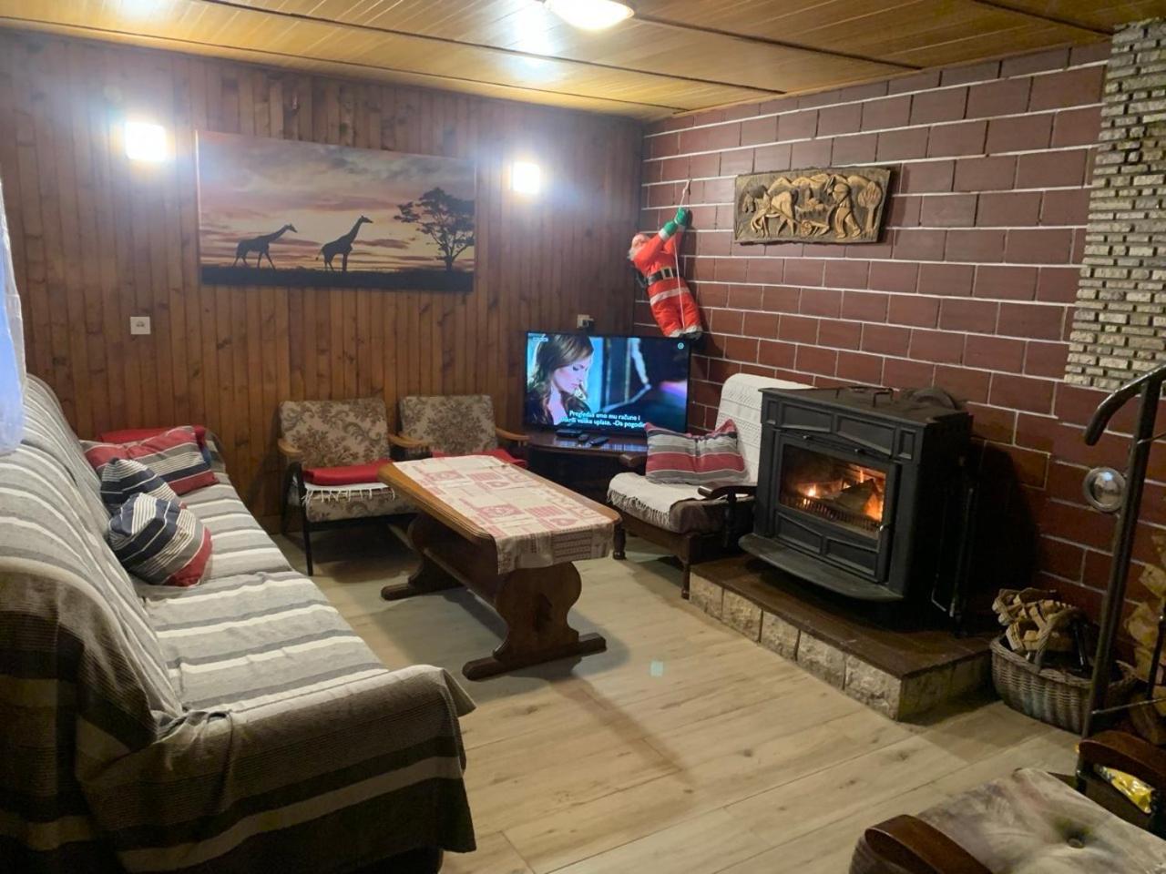 Three-Bedroom House photo 1