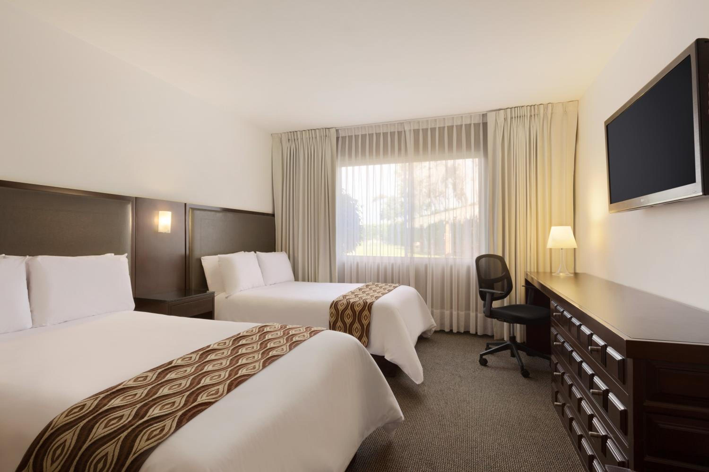 Standard Twin Room - Photo 4