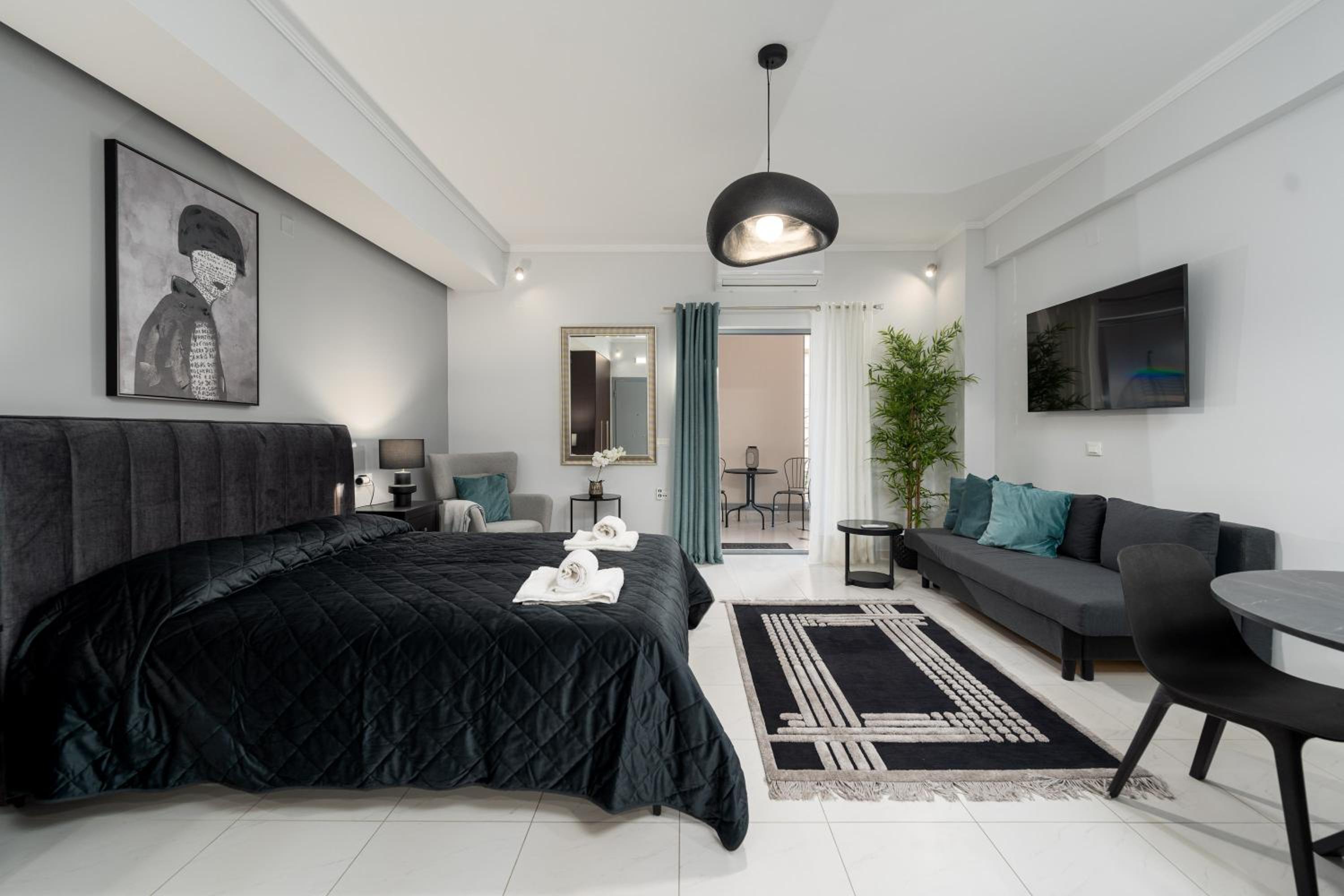 Studio Apartment with Balcony