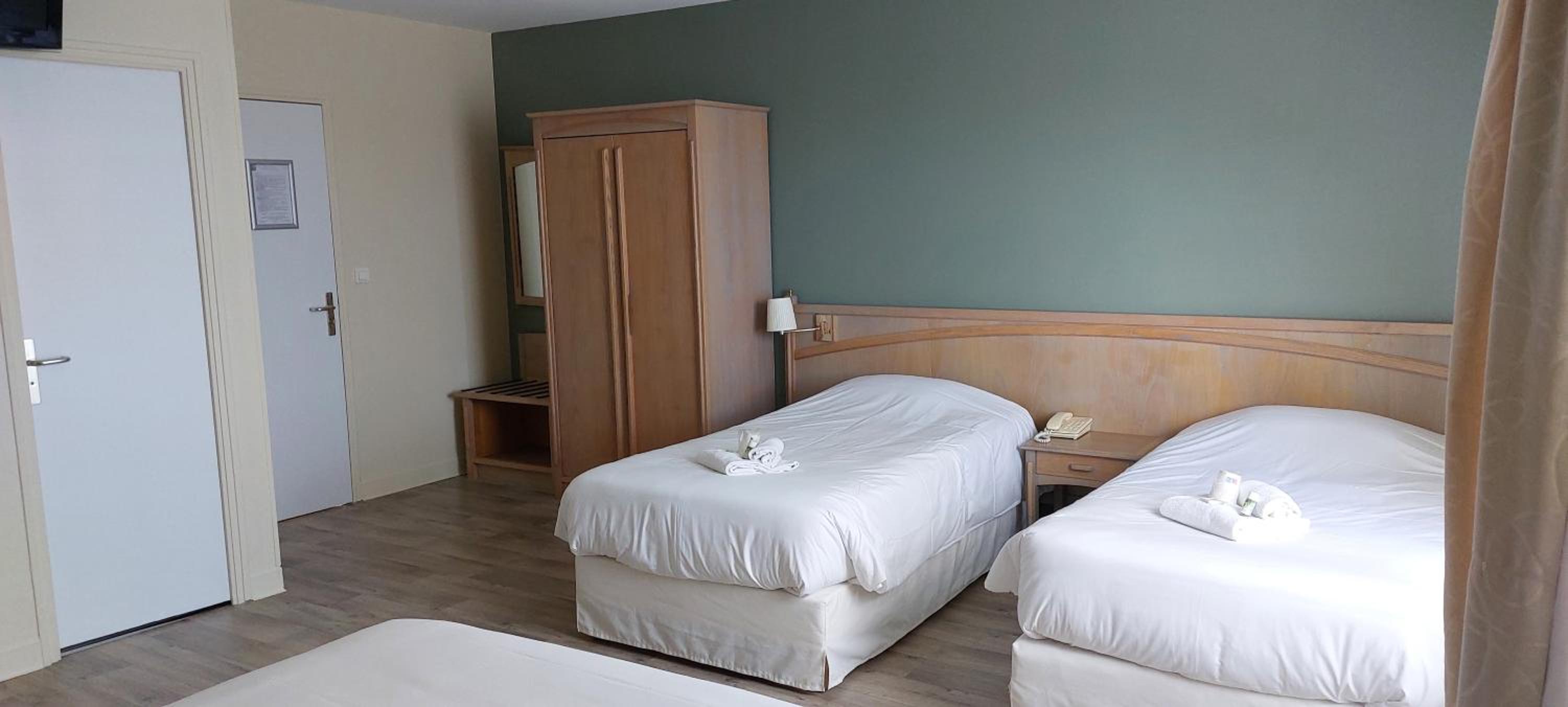 Comfort Plus Quadruple Room photo 3