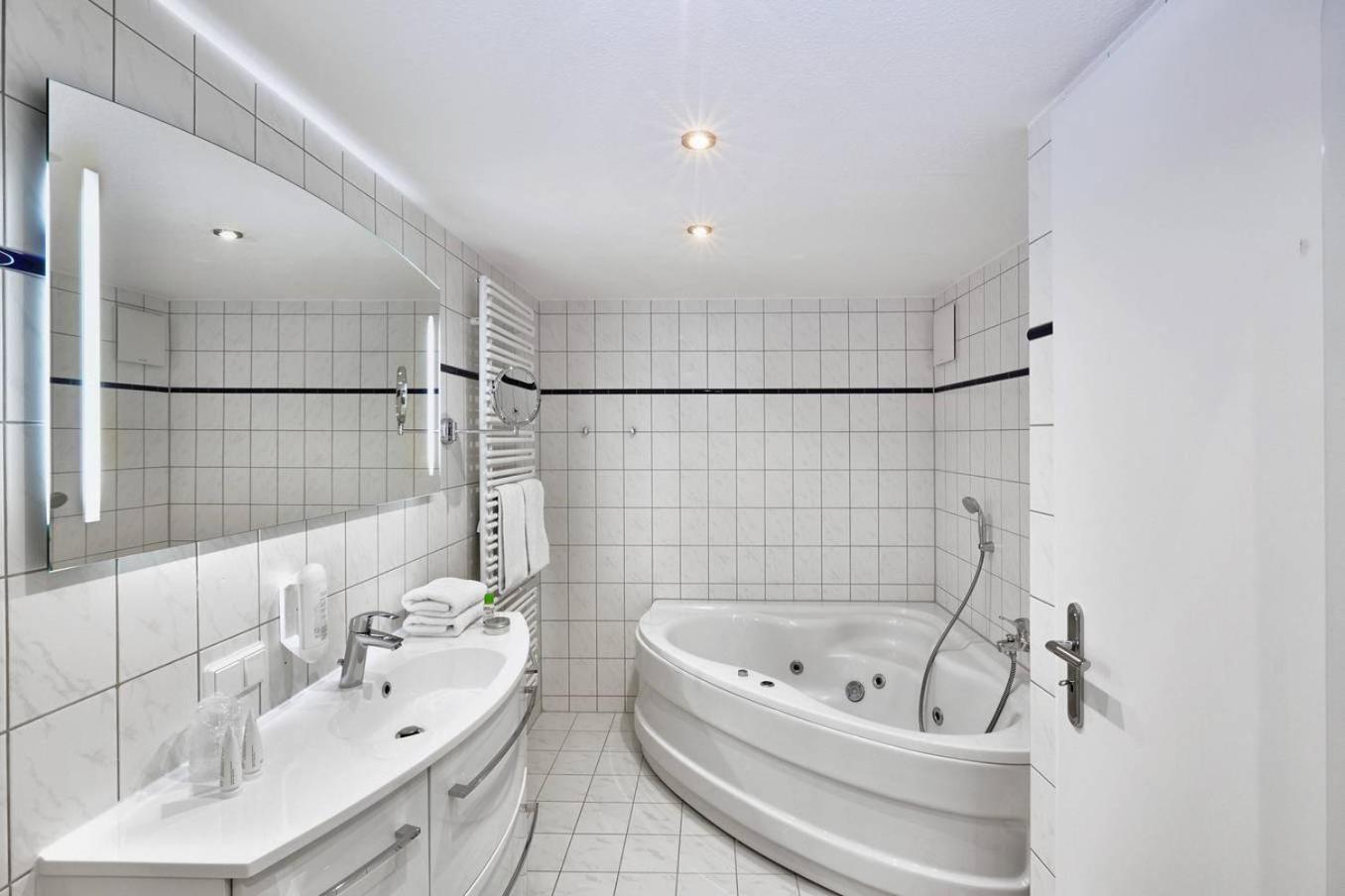One-Bedroom Apartment with Sauna photo 3