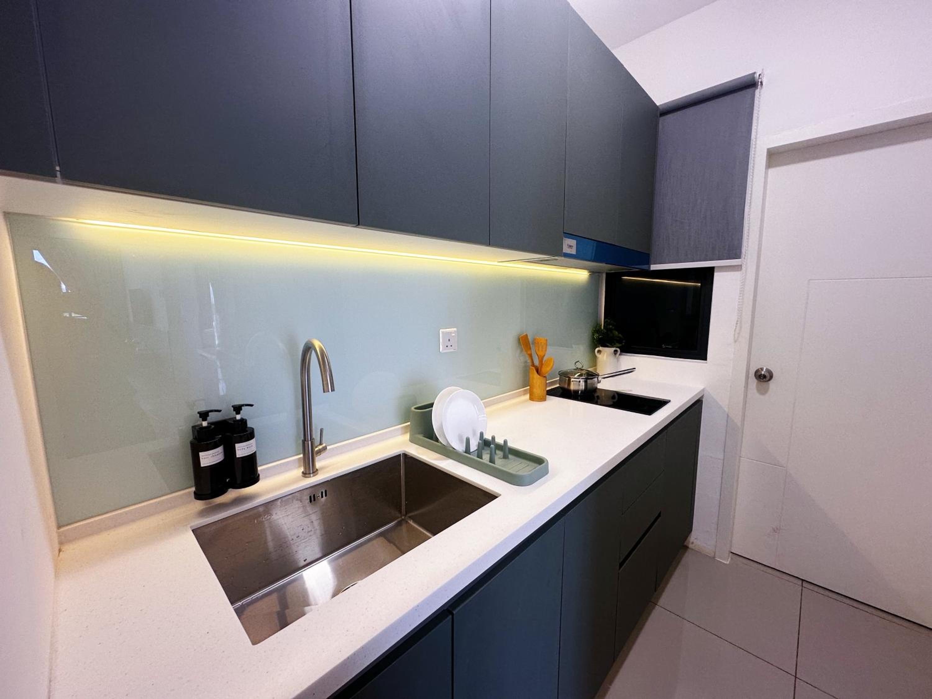 Executive Suite - Photo 26