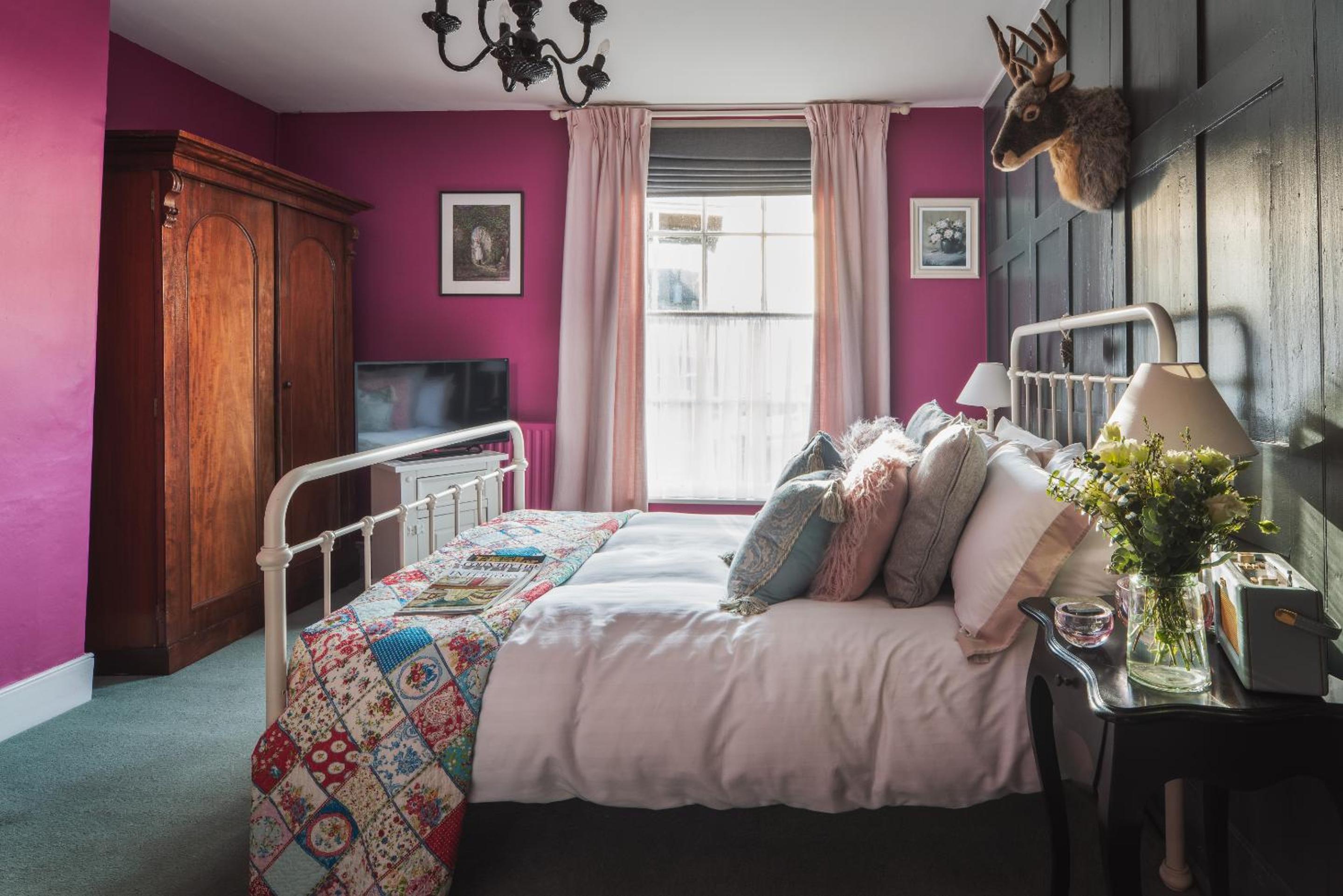Deluxe Double Room with Shower