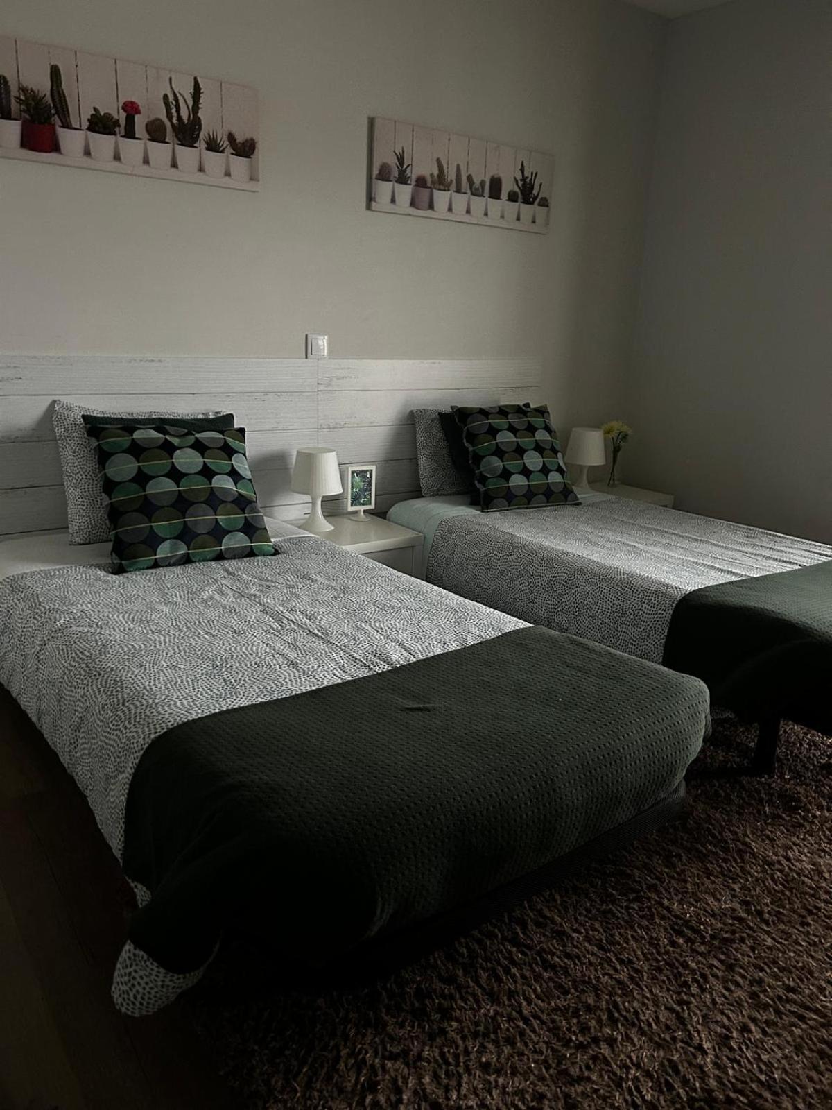 Twin Room with Private Bathroom photo 3