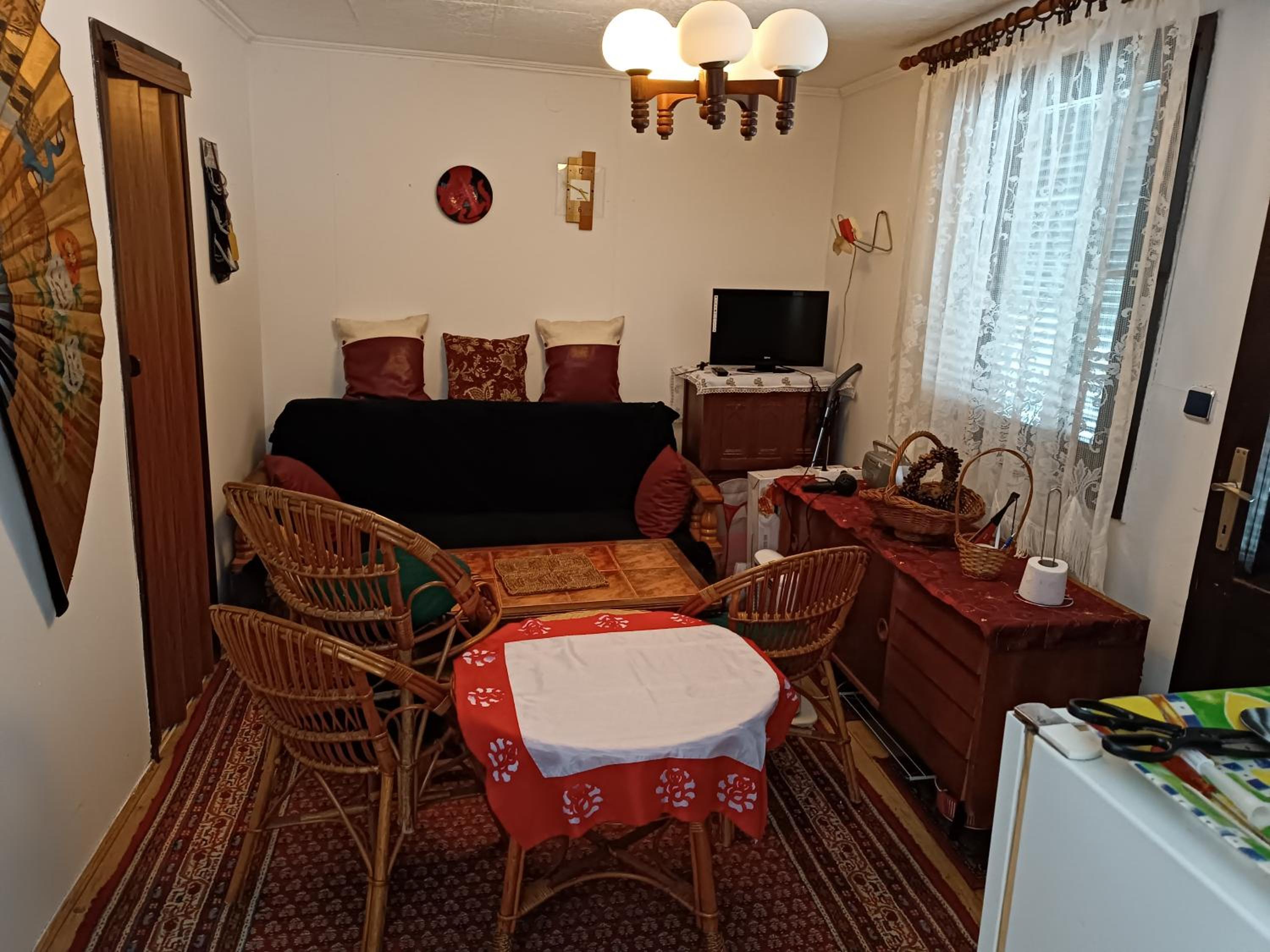 One-Bedroom House photo 1