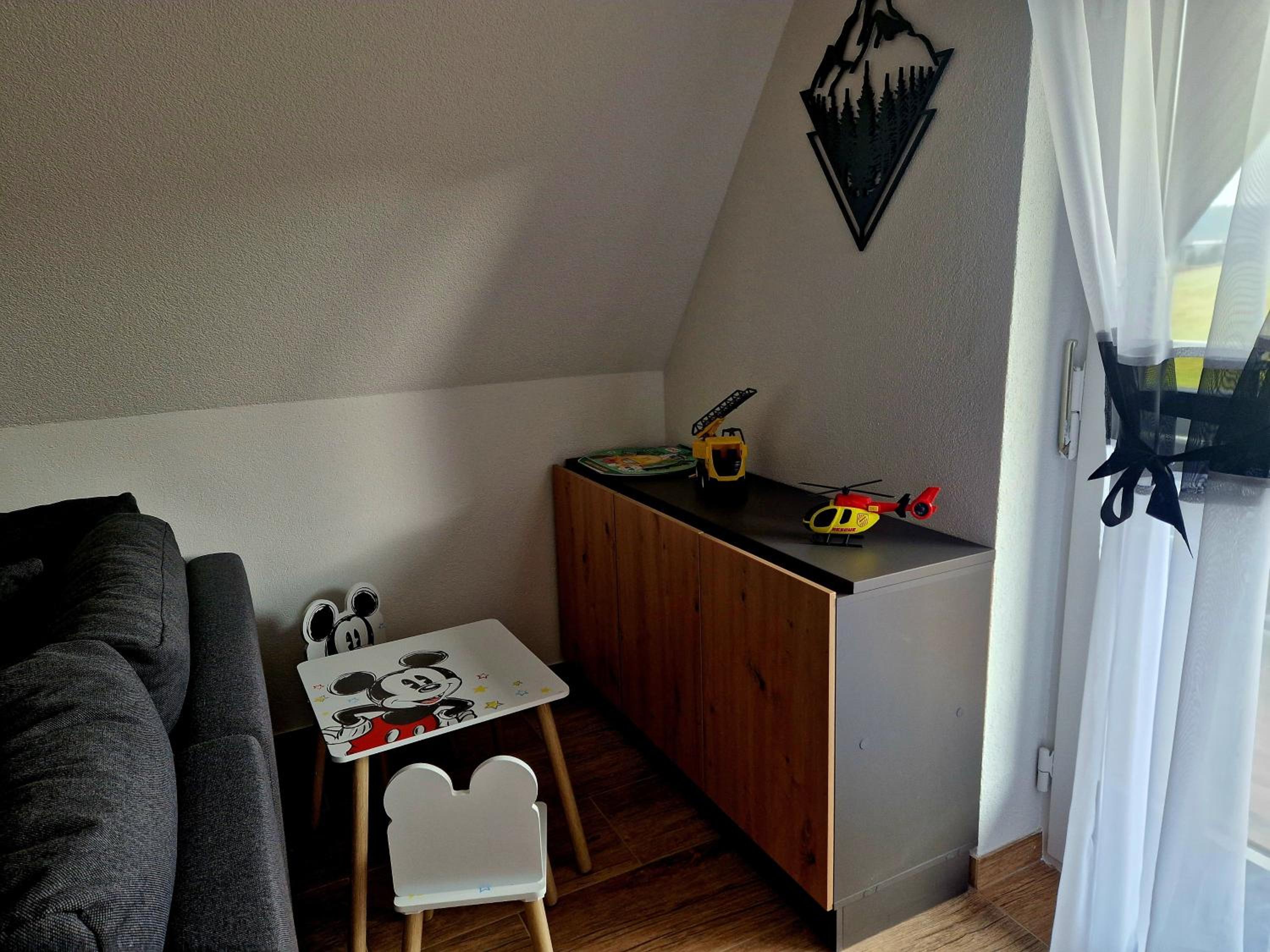 One-Bedroom Apartment photo 3