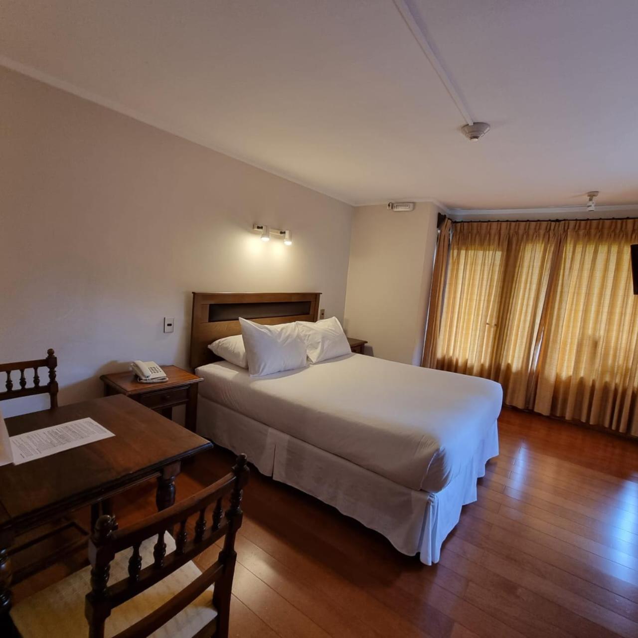 Economy Double Room photo 3