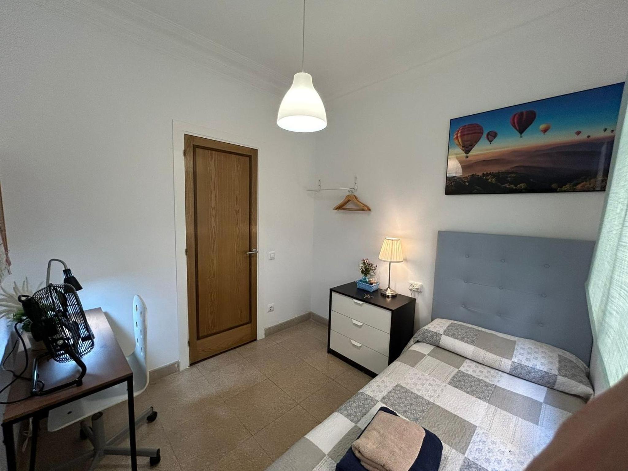 Single Room photo 3