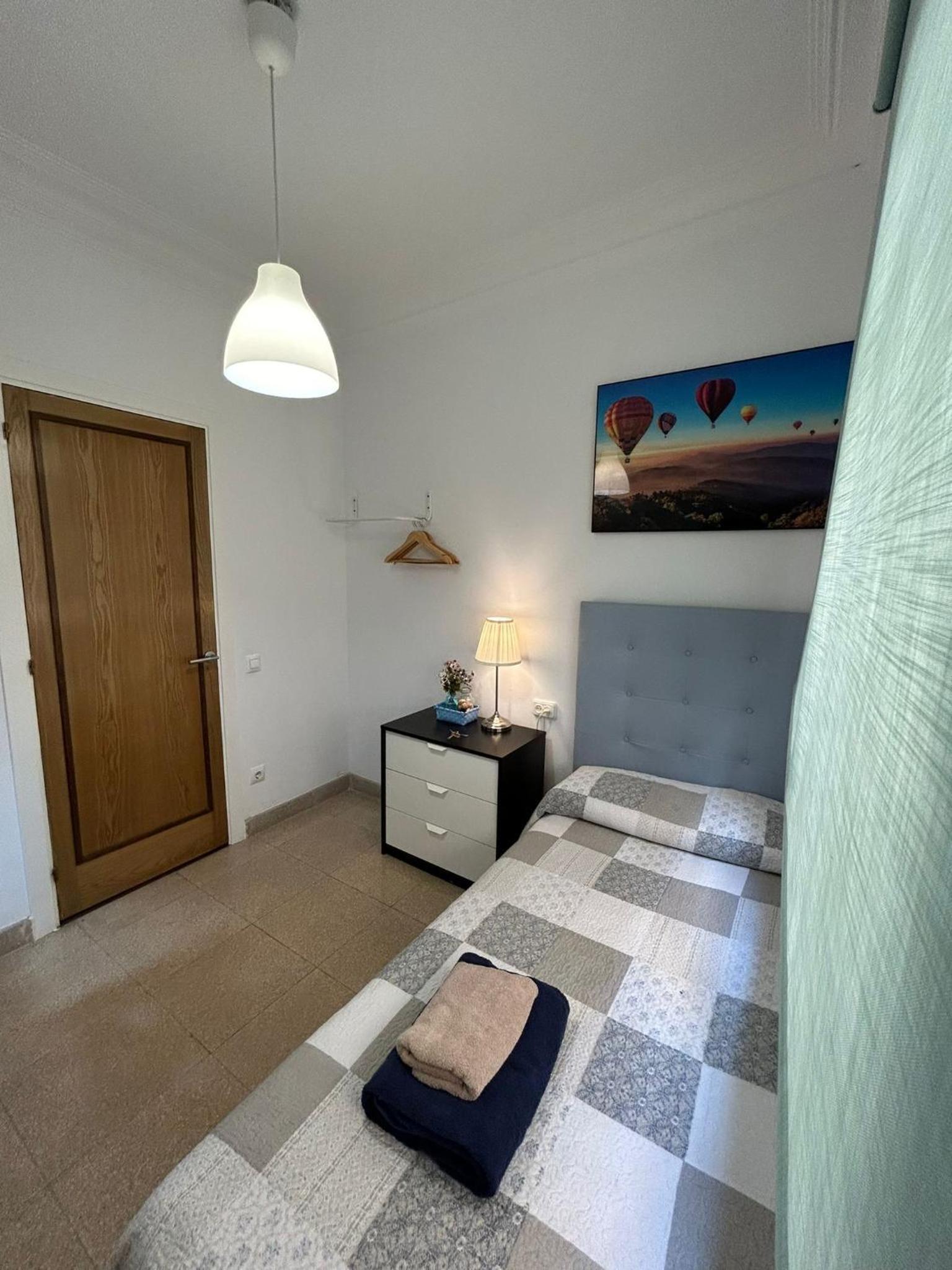 Single Room photo 2