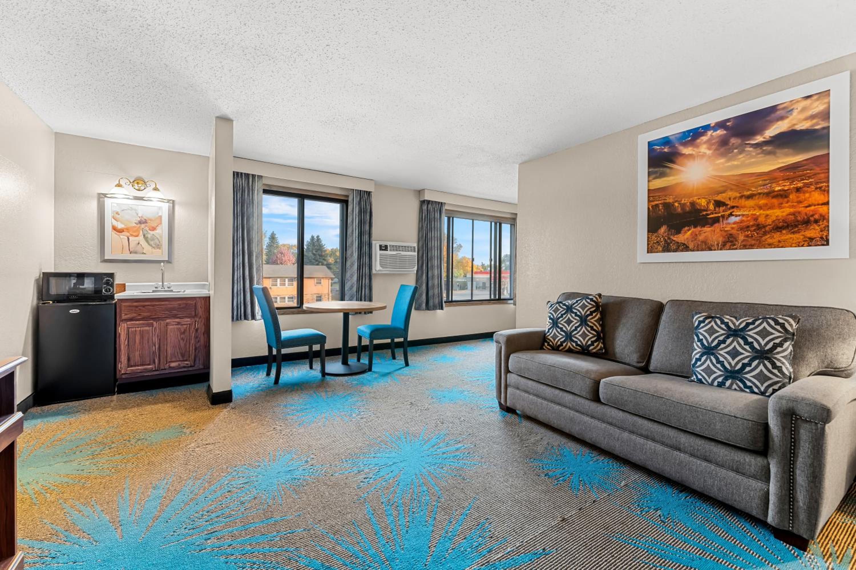 King Studio Suite, Non-Smoking - Photo 8