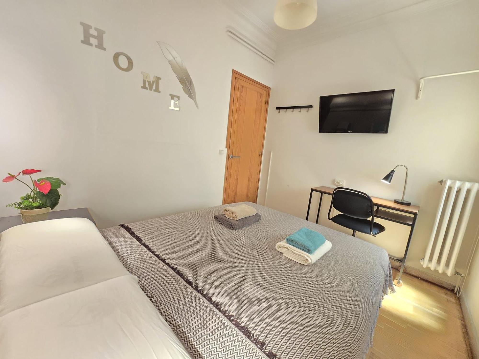 Economy Double Room photo 2