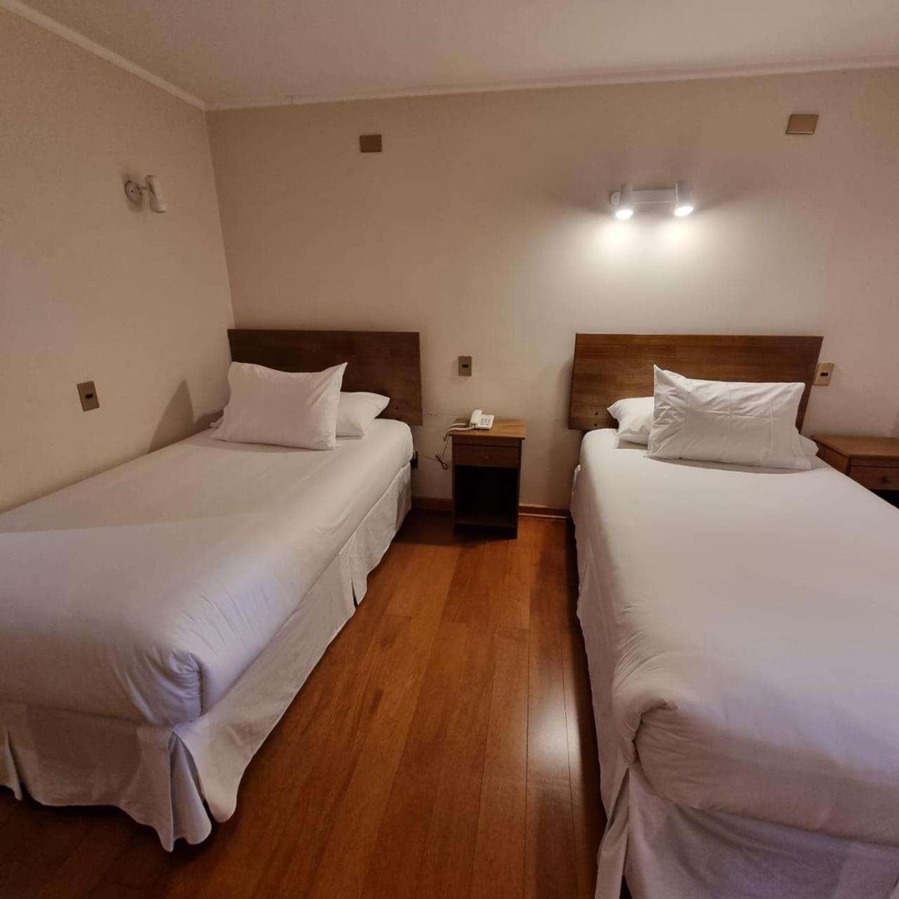 Economy Twin Room photo 1
