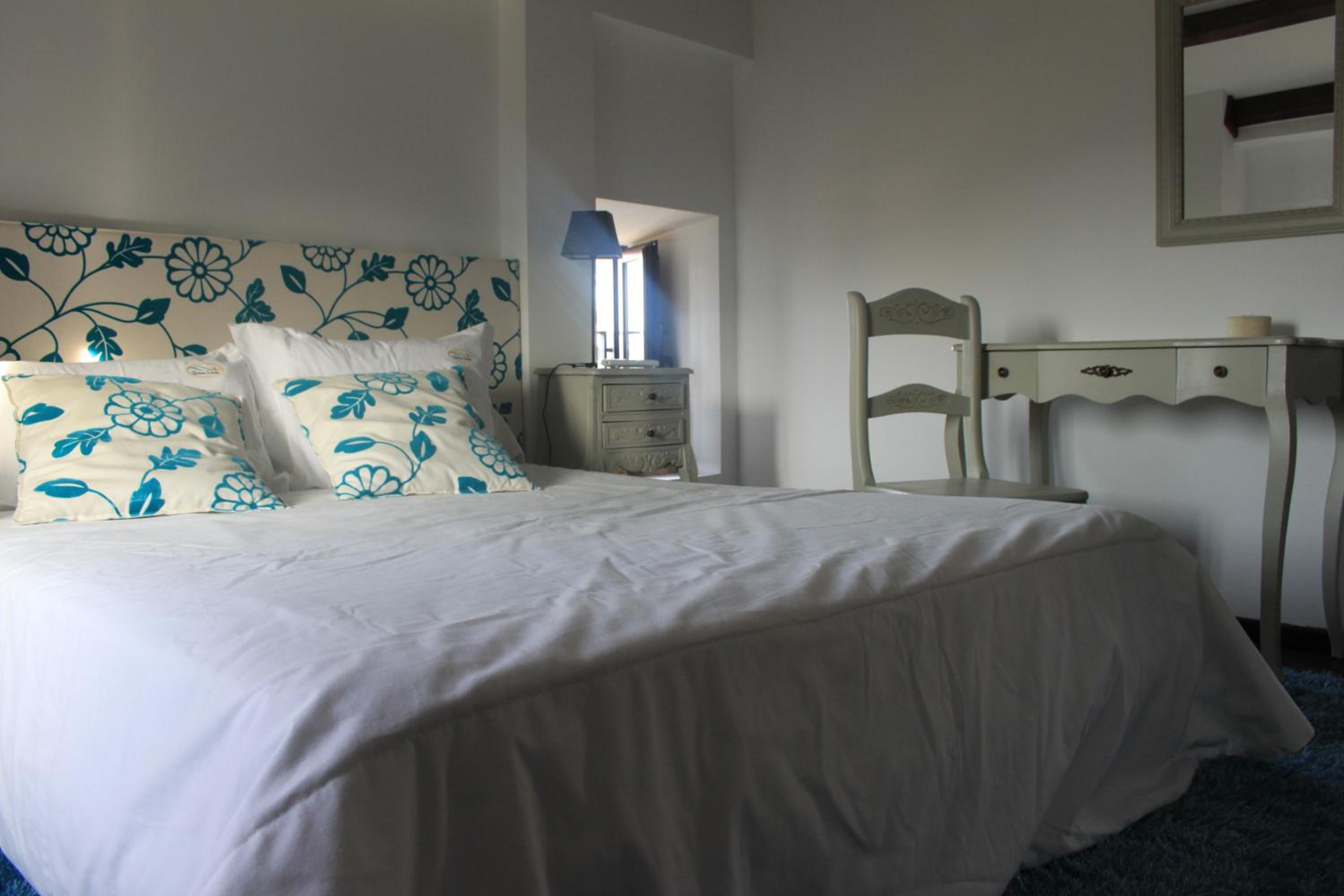 Two-Bedroom House - Photo 1