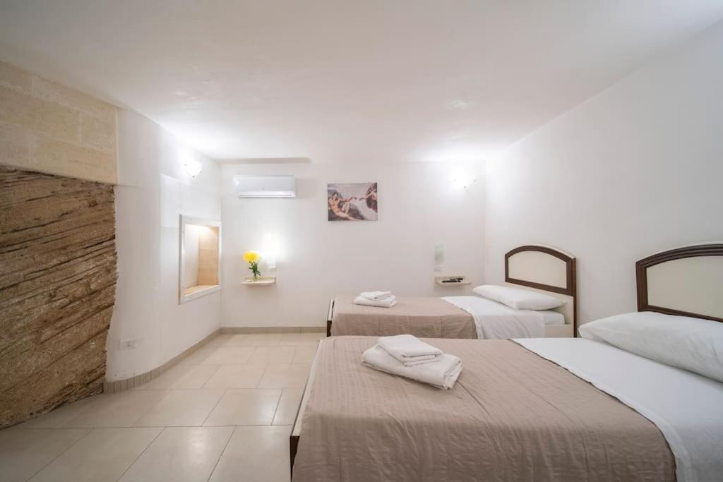 Two-Bedroom House photo 2
