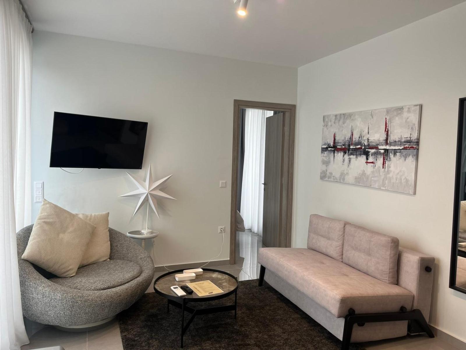 Two-Bedroom Apartment with Balcony photo 3