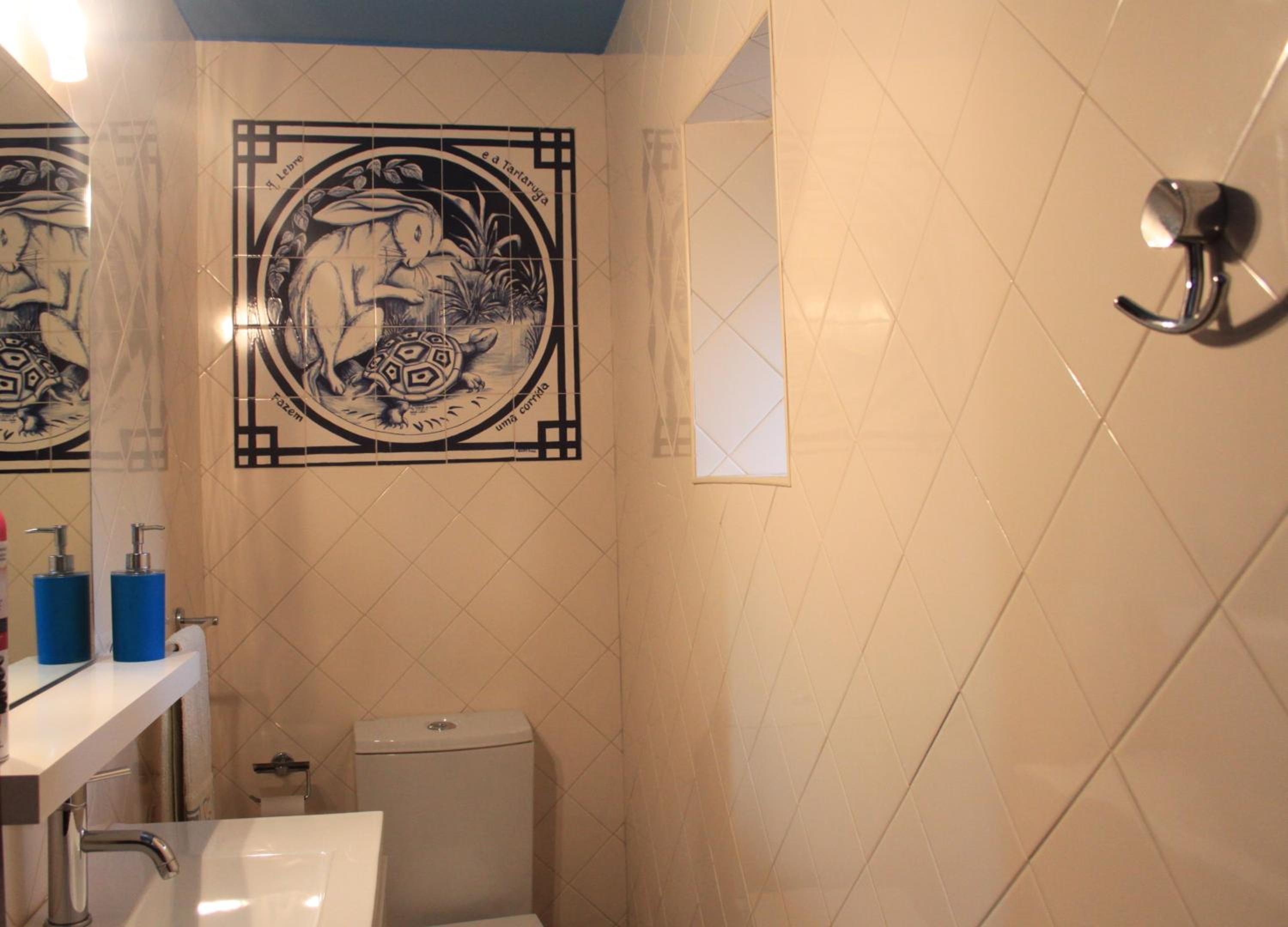 Two-Bedroom House - Photo 10