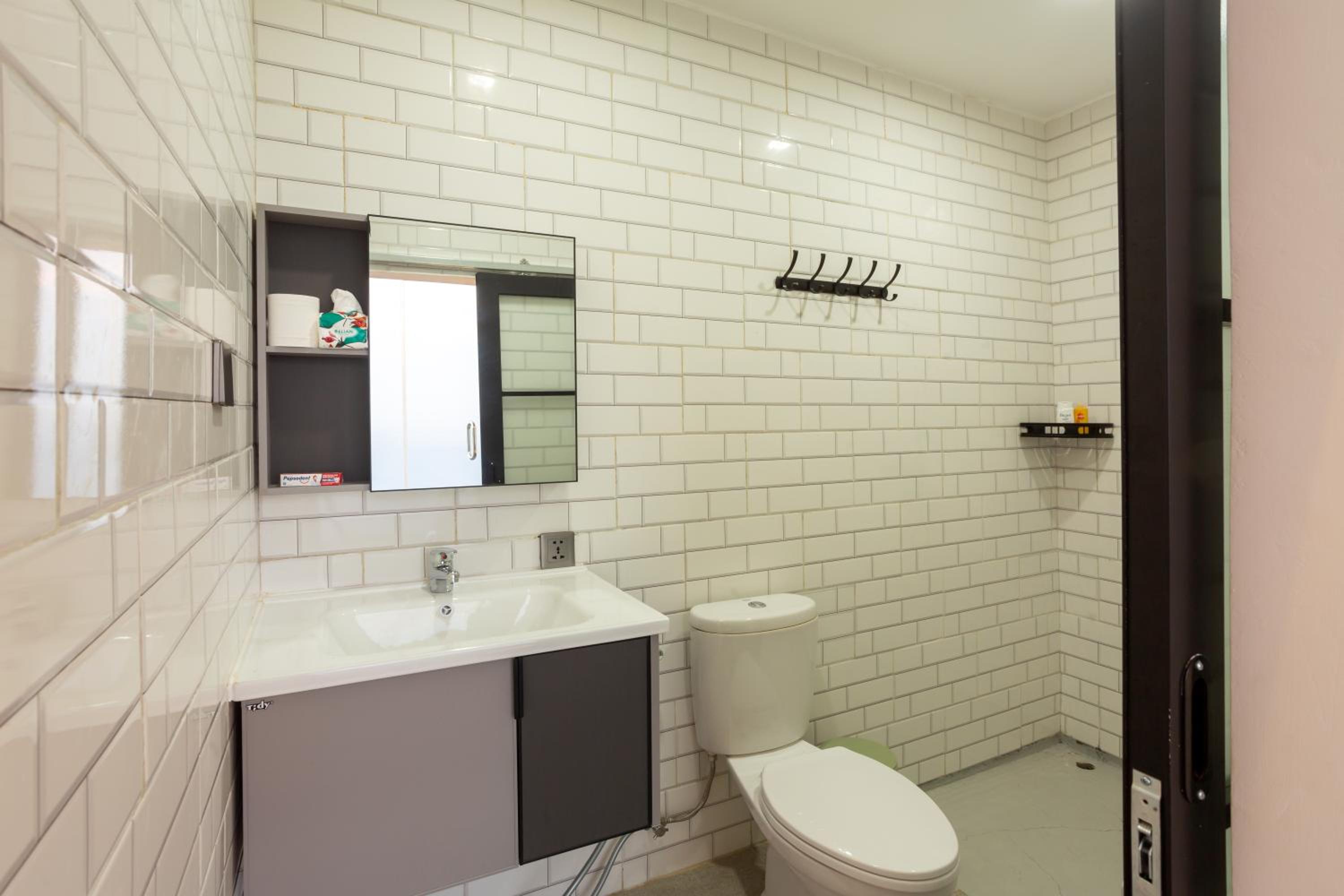 Deluxe Double Room with Sea View - Photo 18