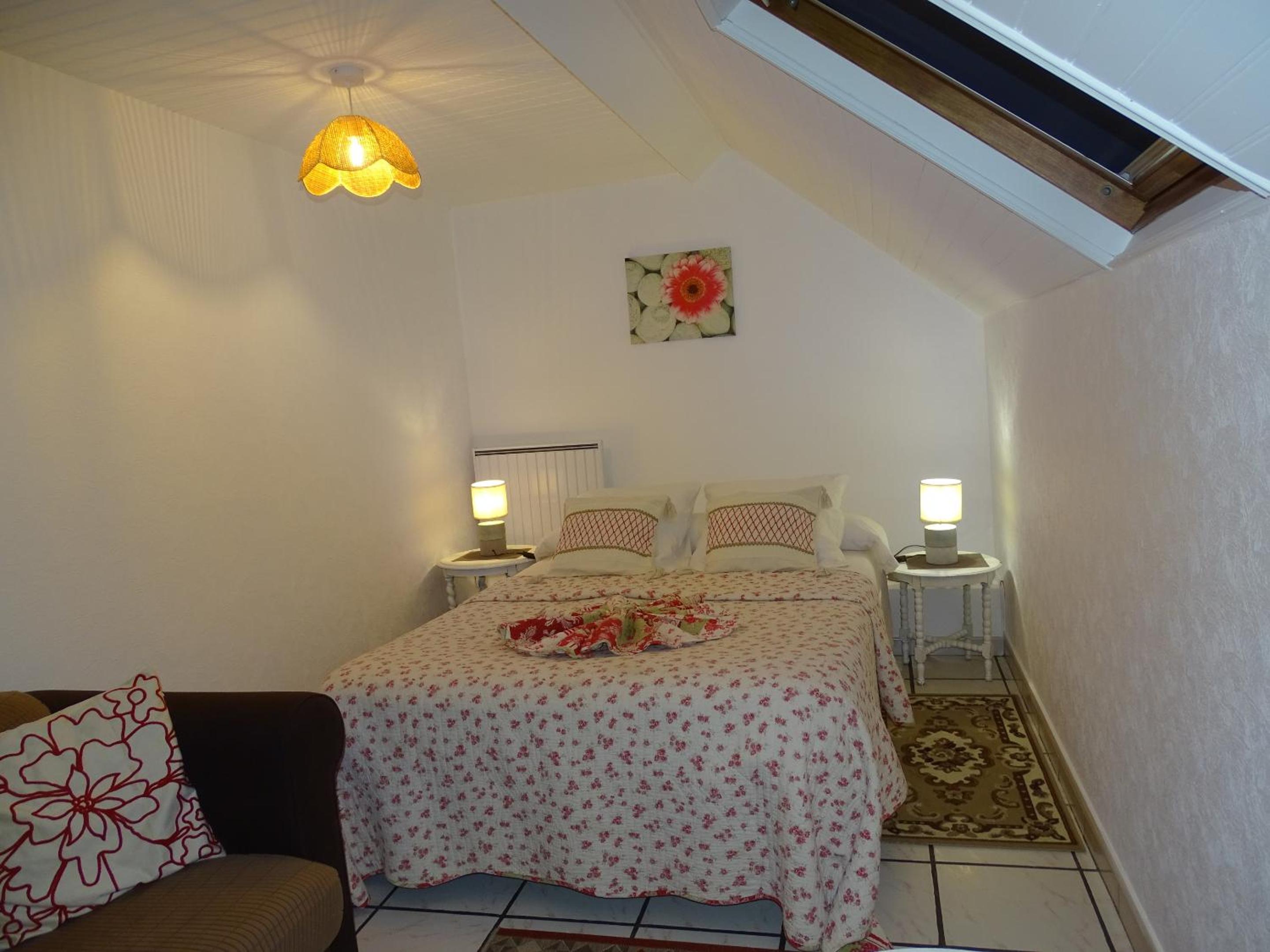 Two-Bedroom House photo 3