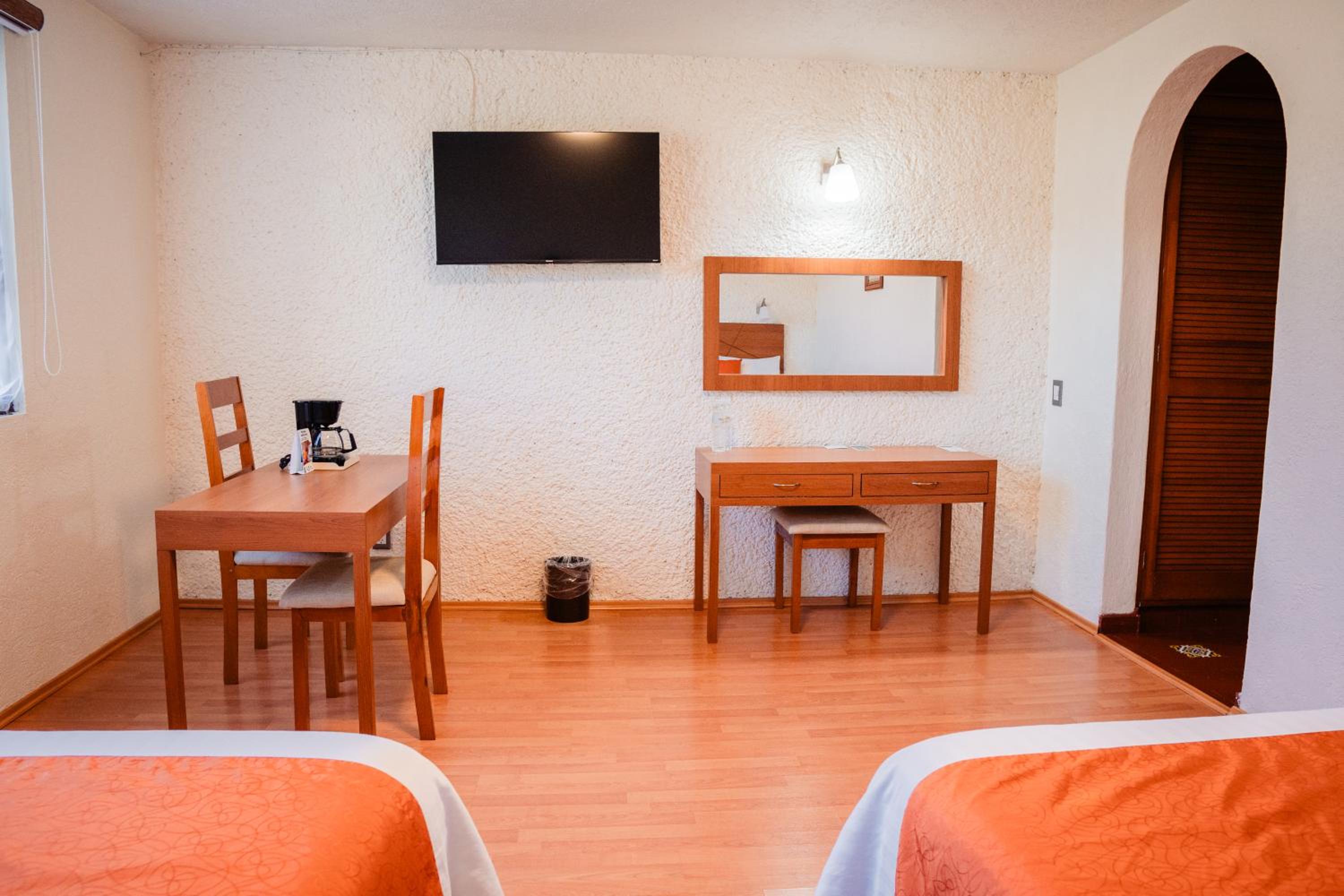 Double Room with Two Double Beds photo 2